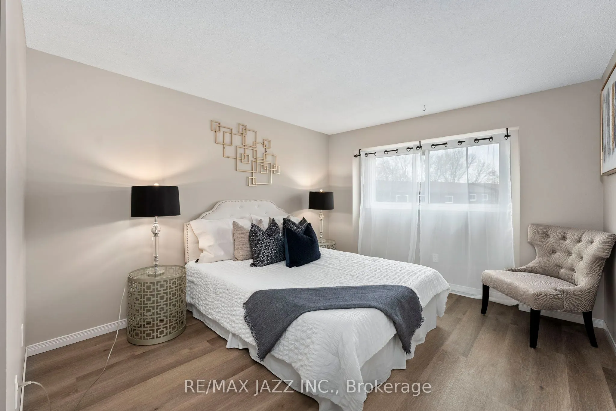 222 Pearson Street, #1