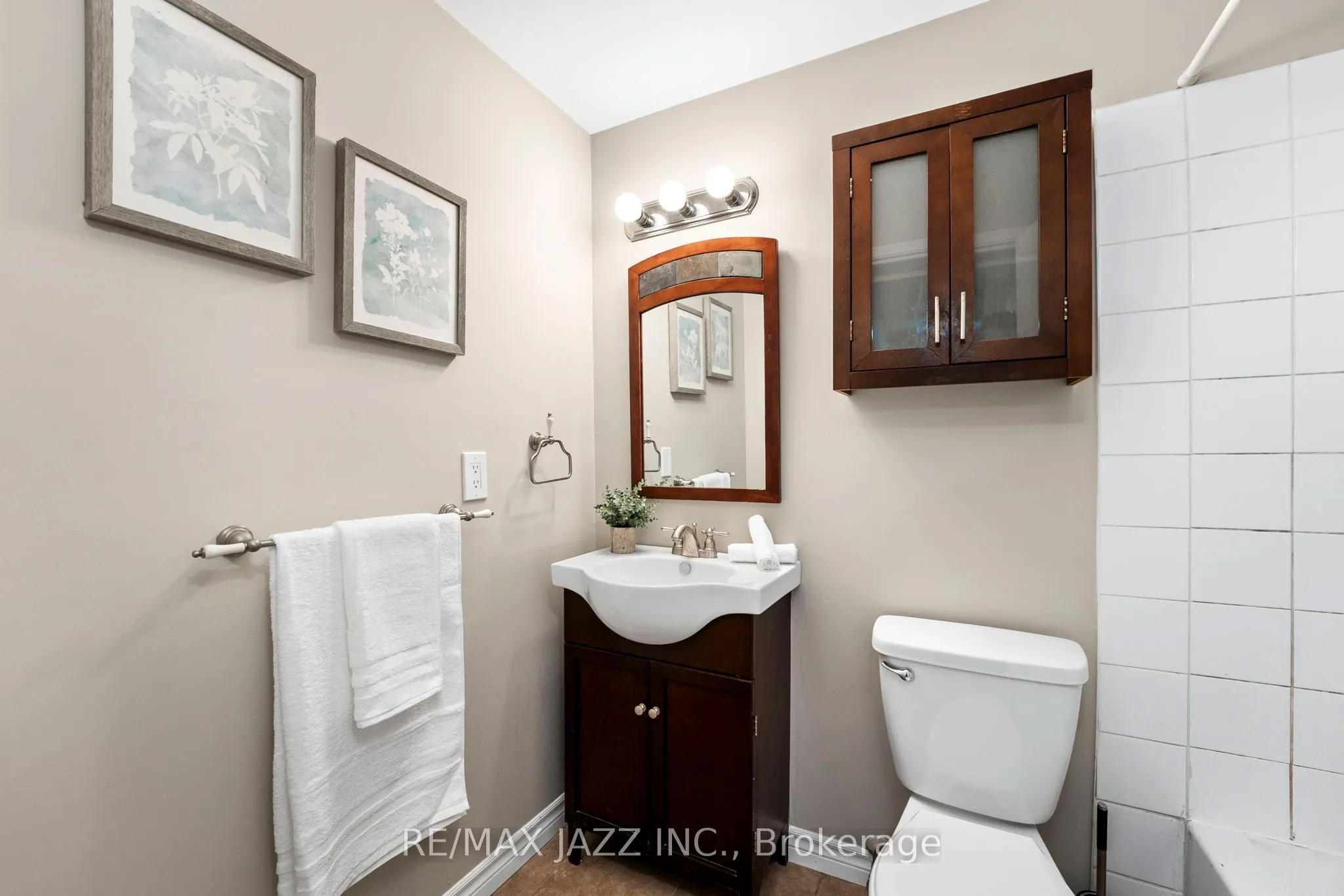 222 Pearson Street, #1