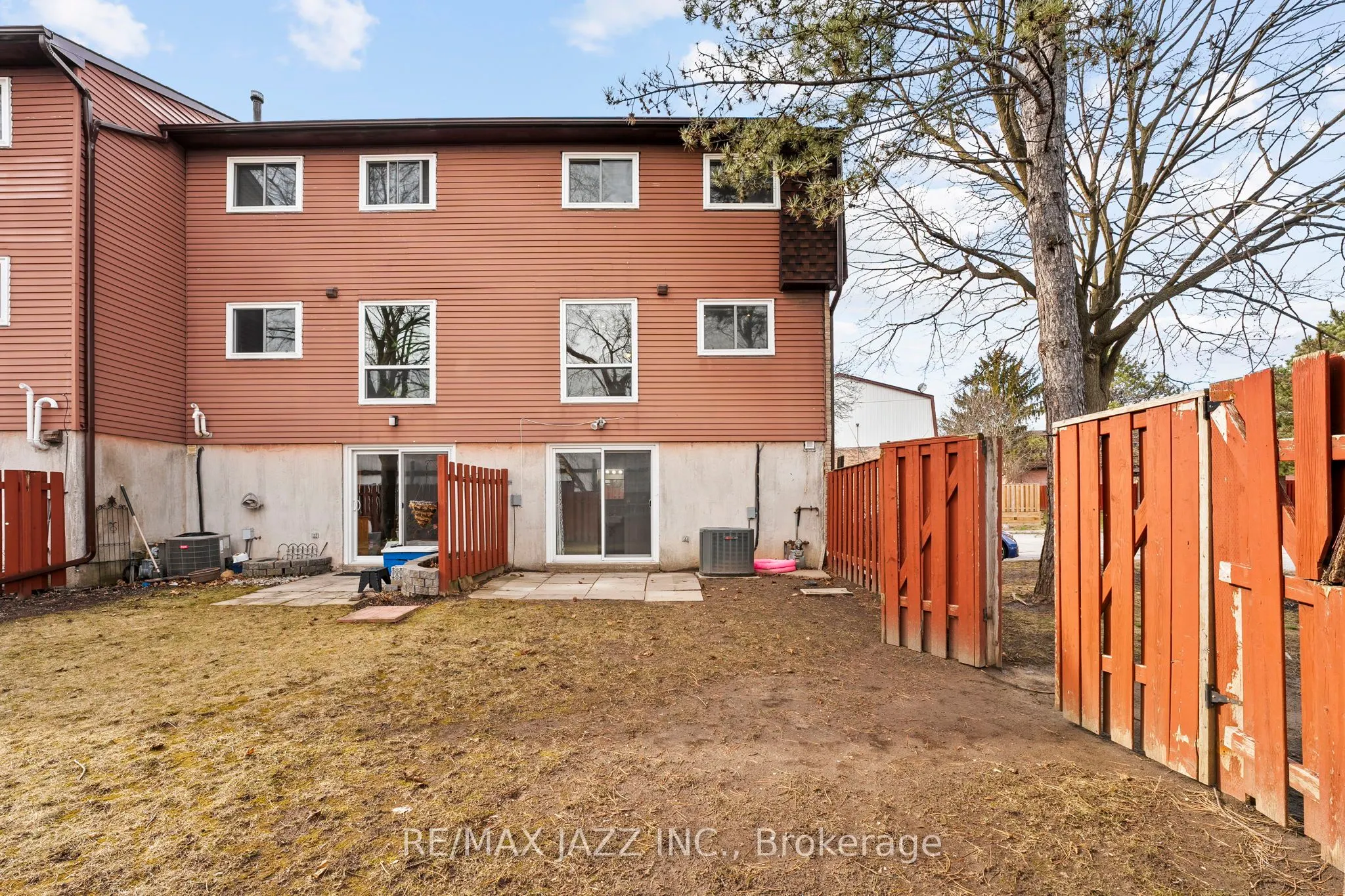 222 Pearson Street, #1