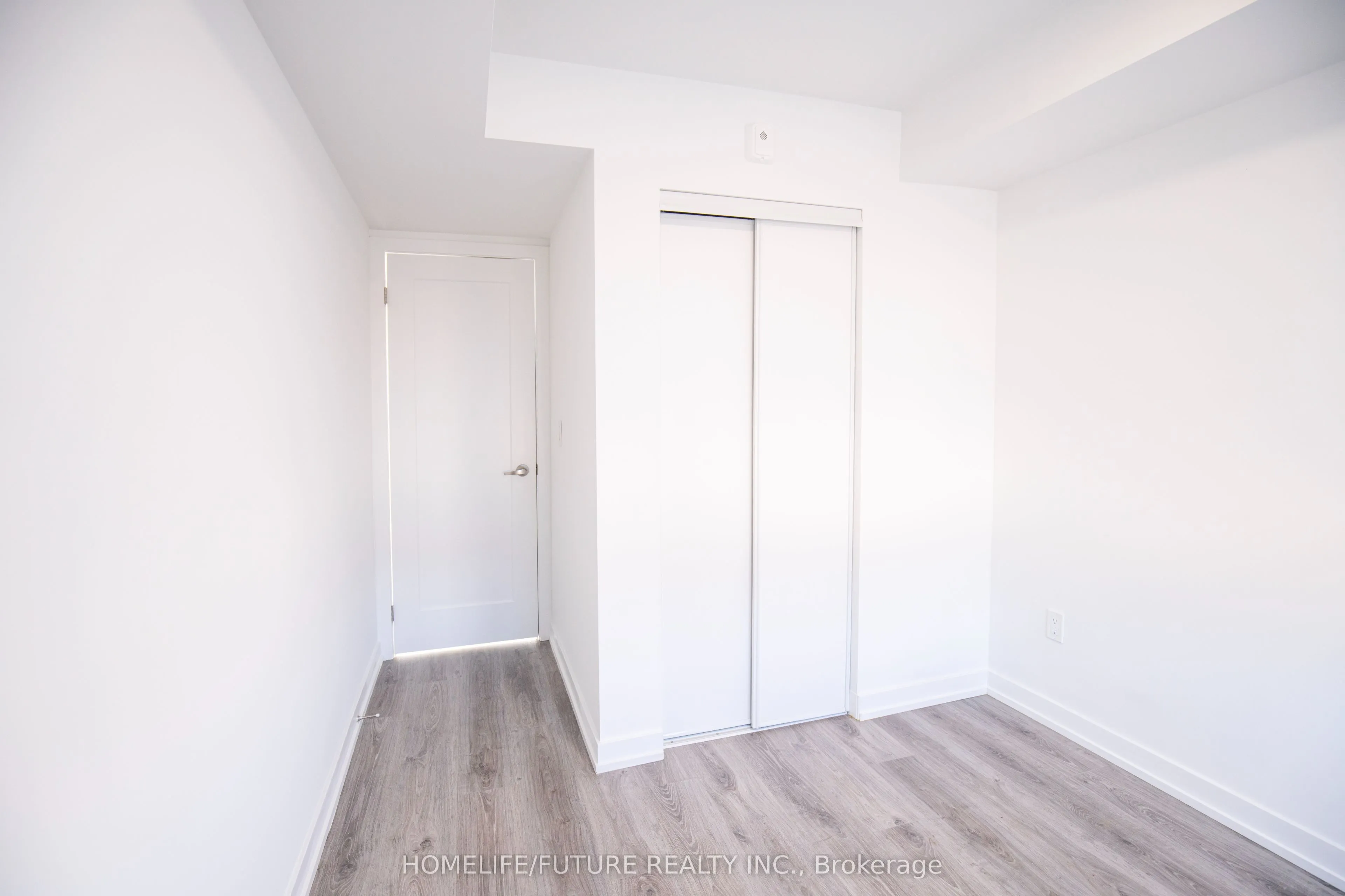 3686 St Clair Avenue E #105
