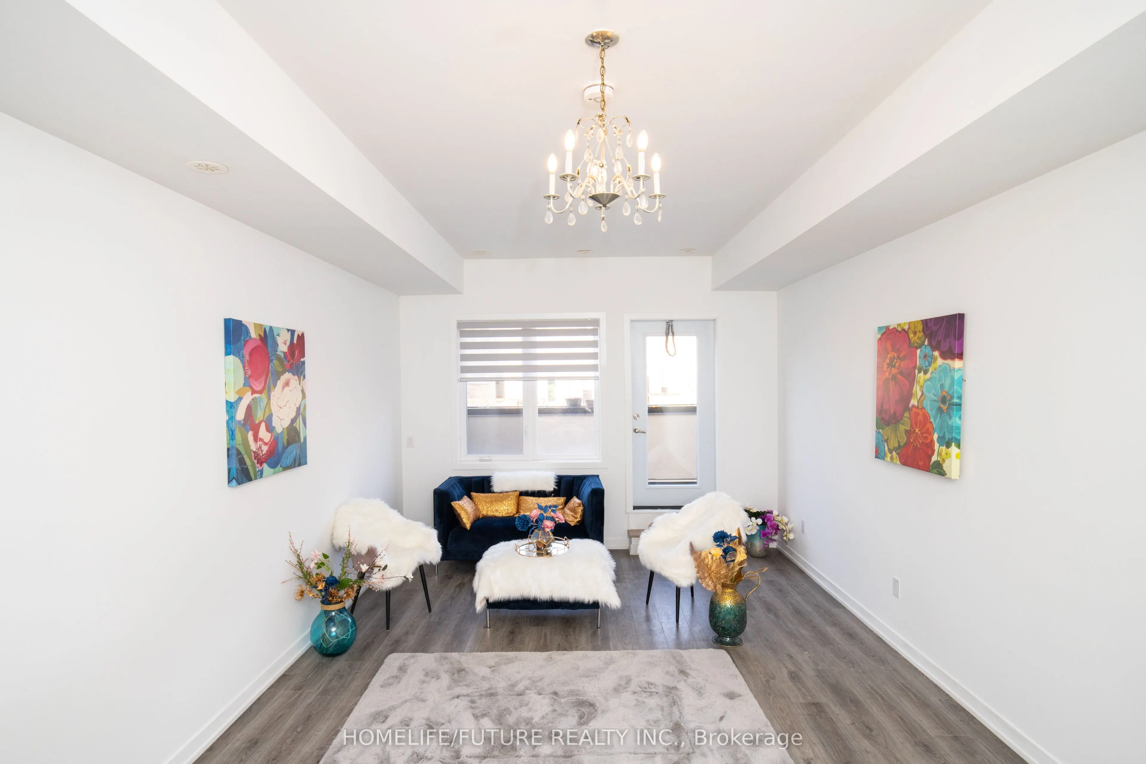 3686 St Clair Avenue E #105