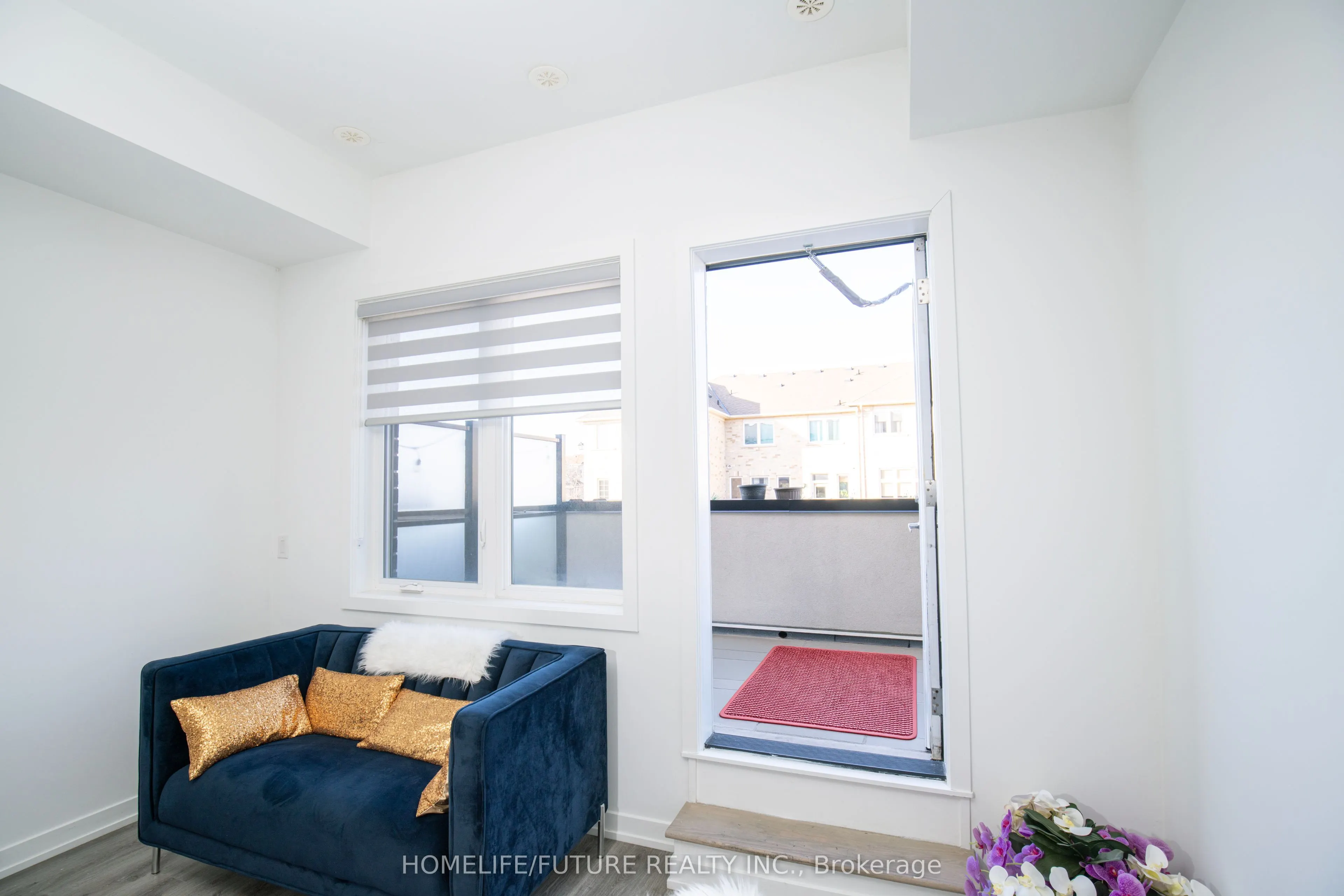 3686 St Clair Avenue E #105
