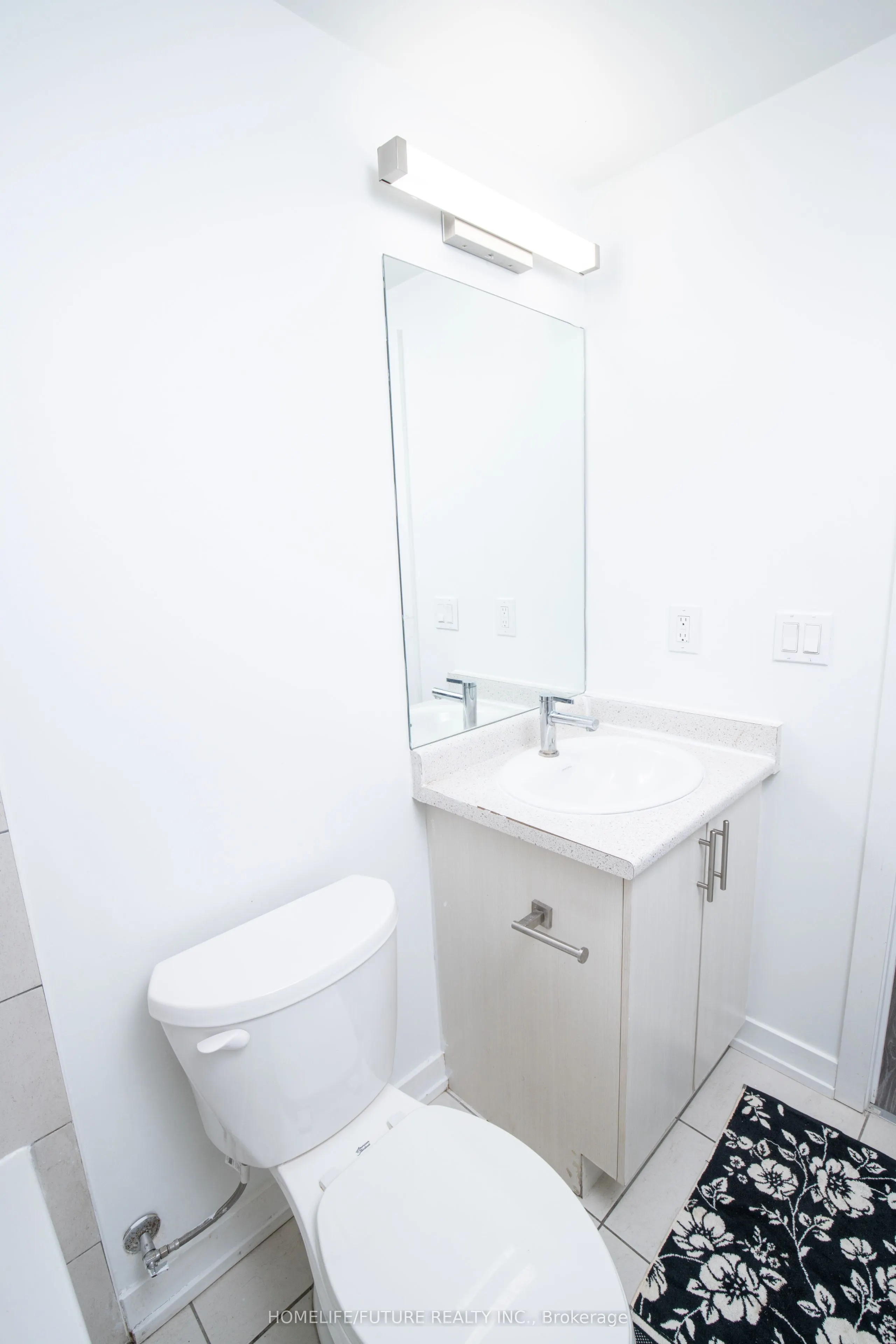 3686 St Clair Avenue E #105