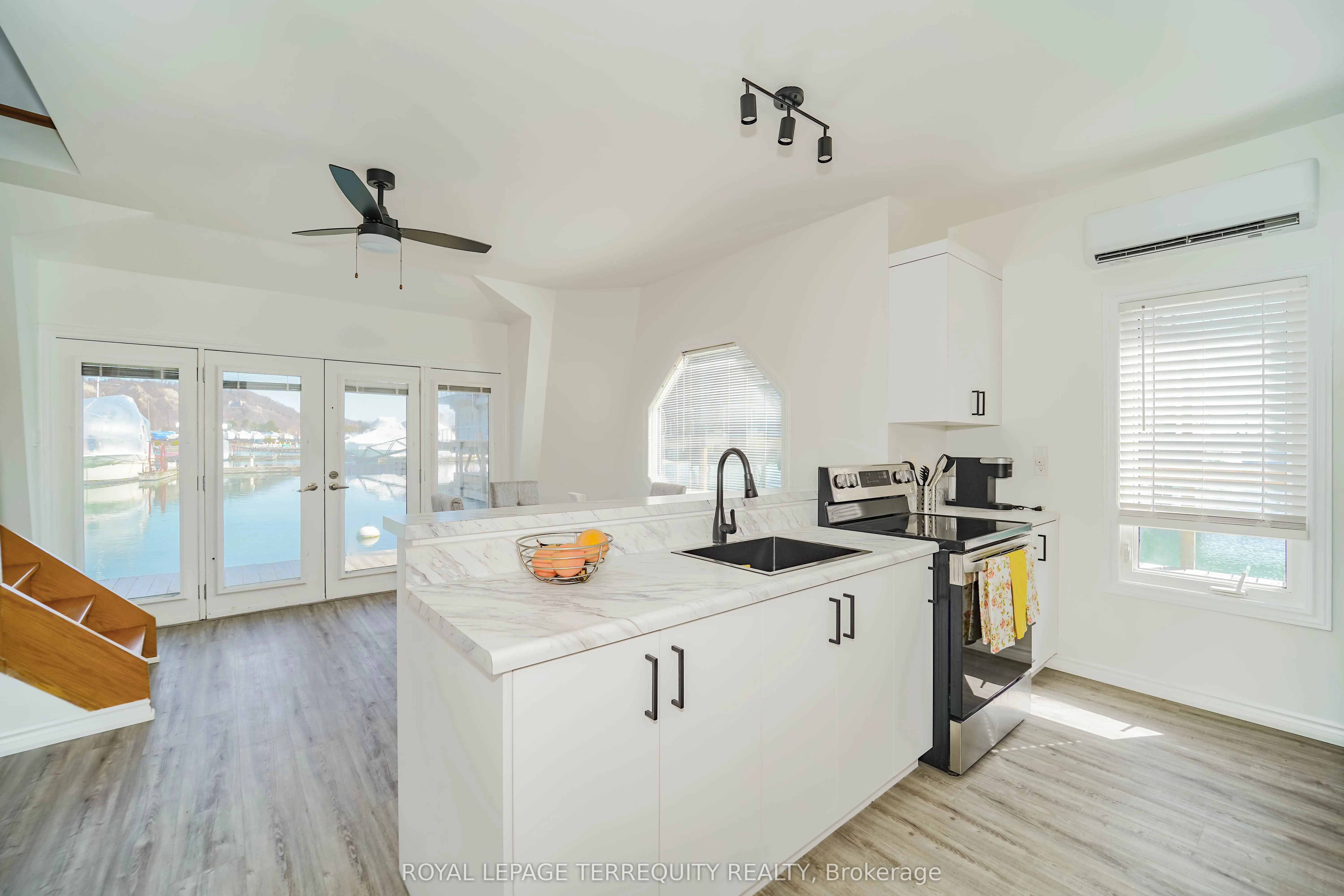 7 Brimley Road S, #1