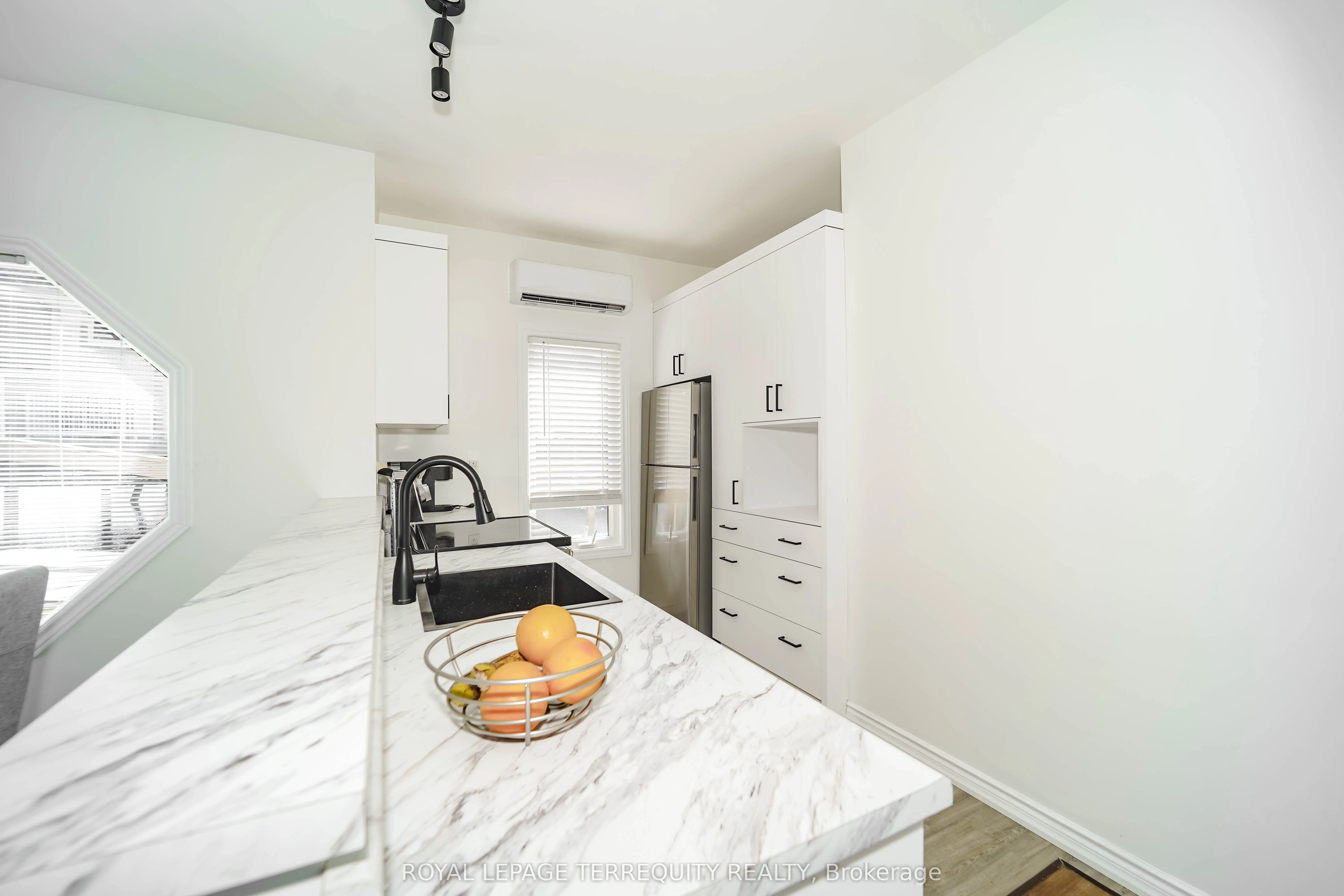 7 Brimley Road S, #1