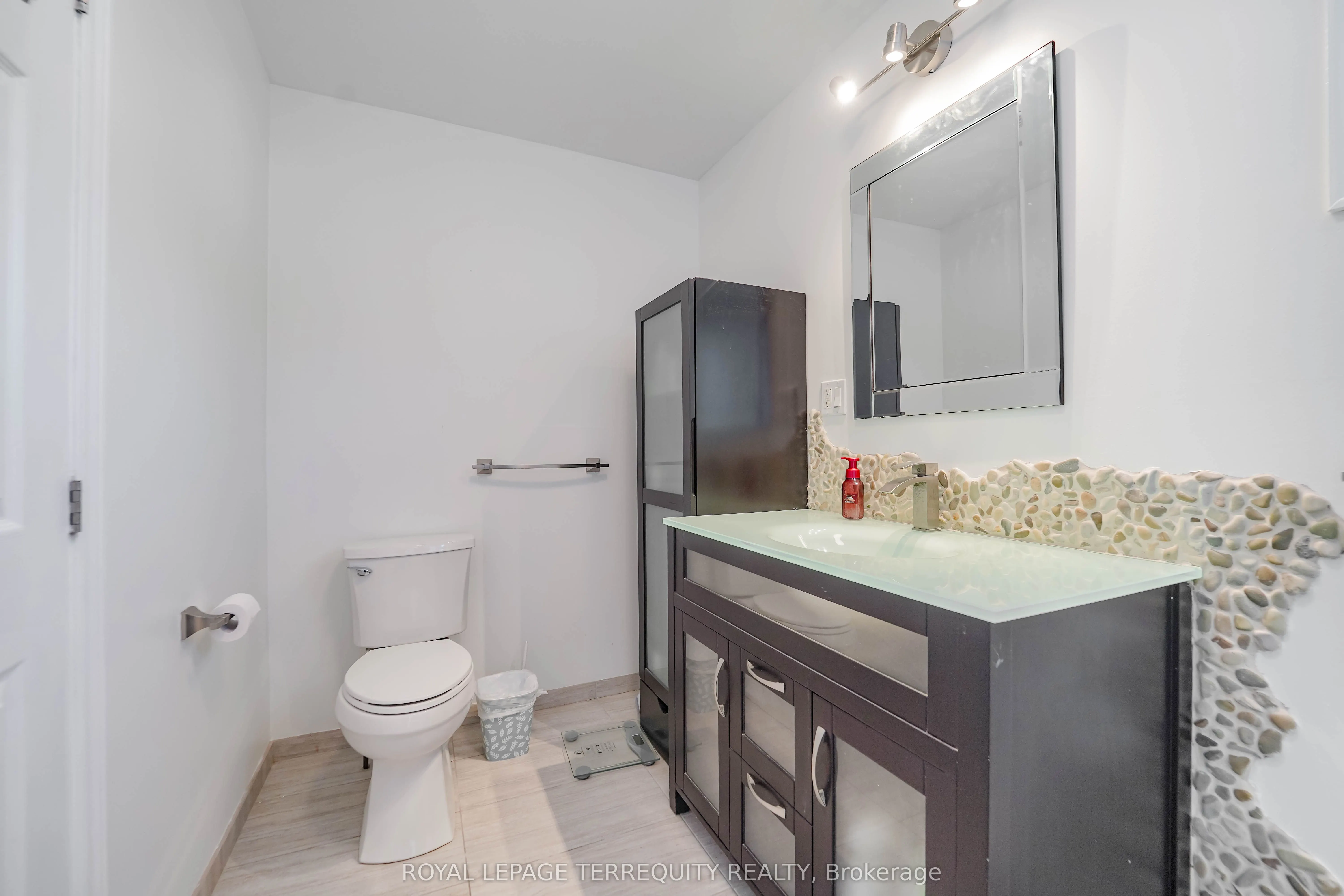7 Brimley Road S, #1