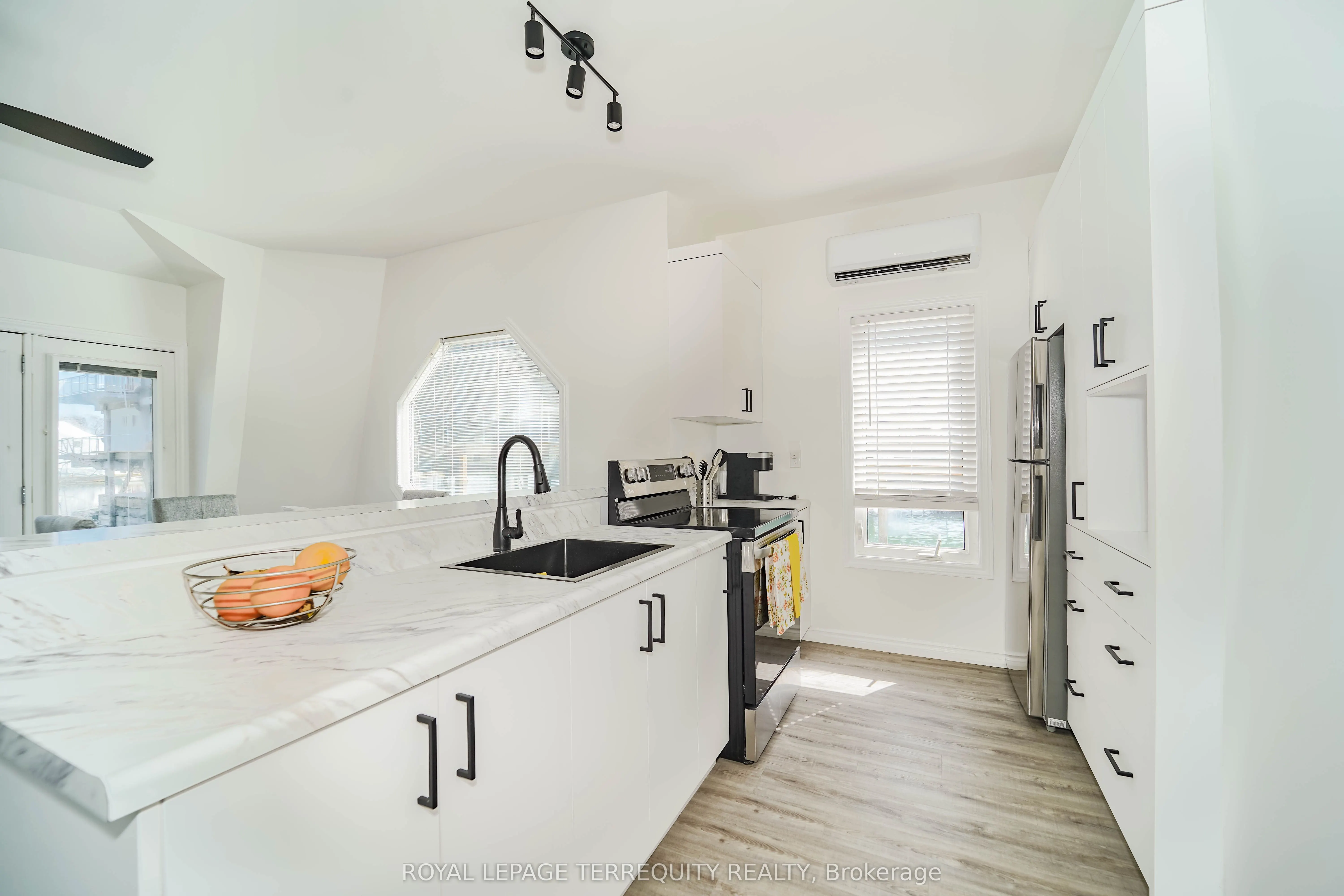 7 Brimley Road S, #1