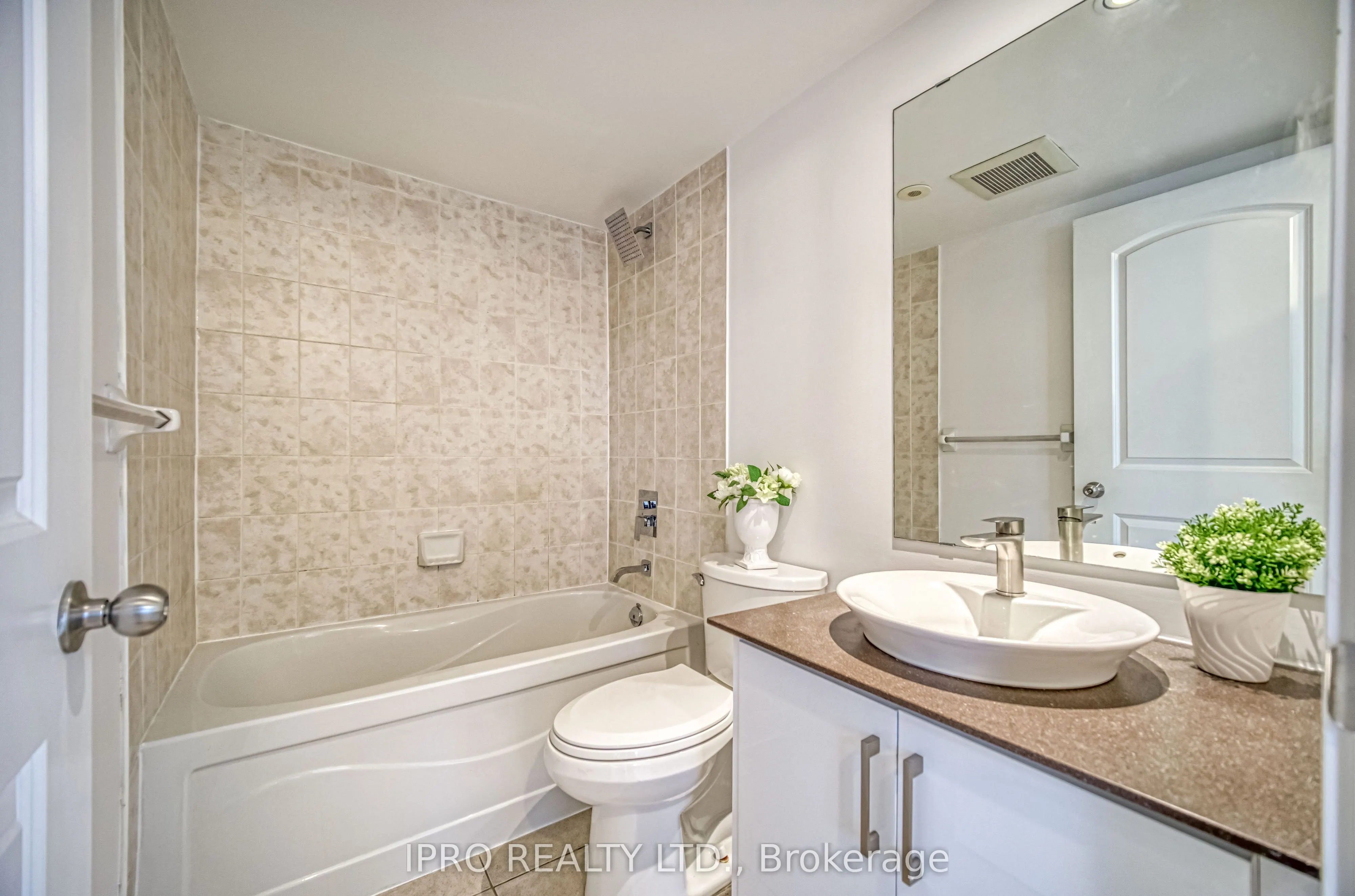 75 Carroll Street, #10