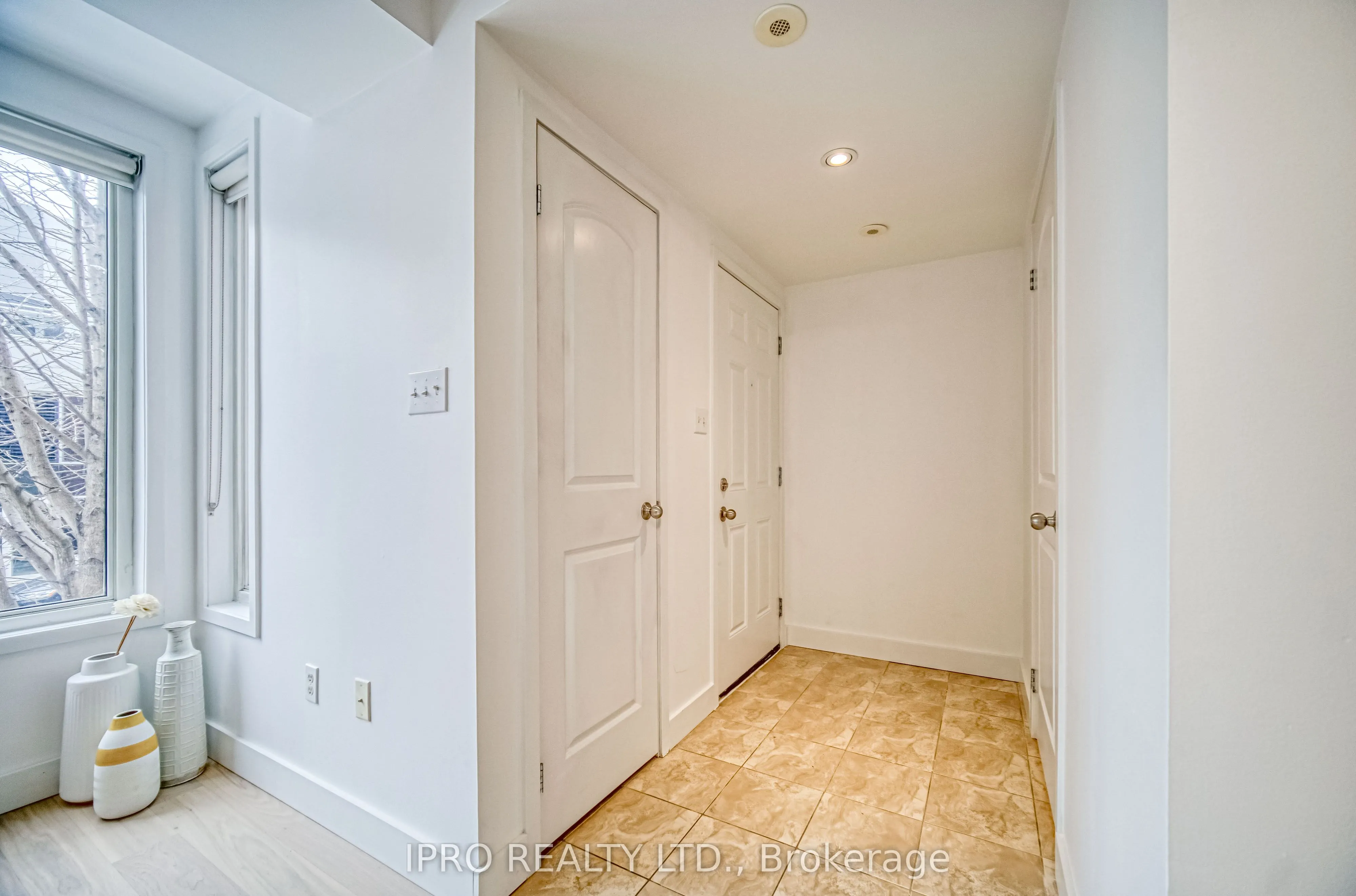 75 Carroll Street, #10