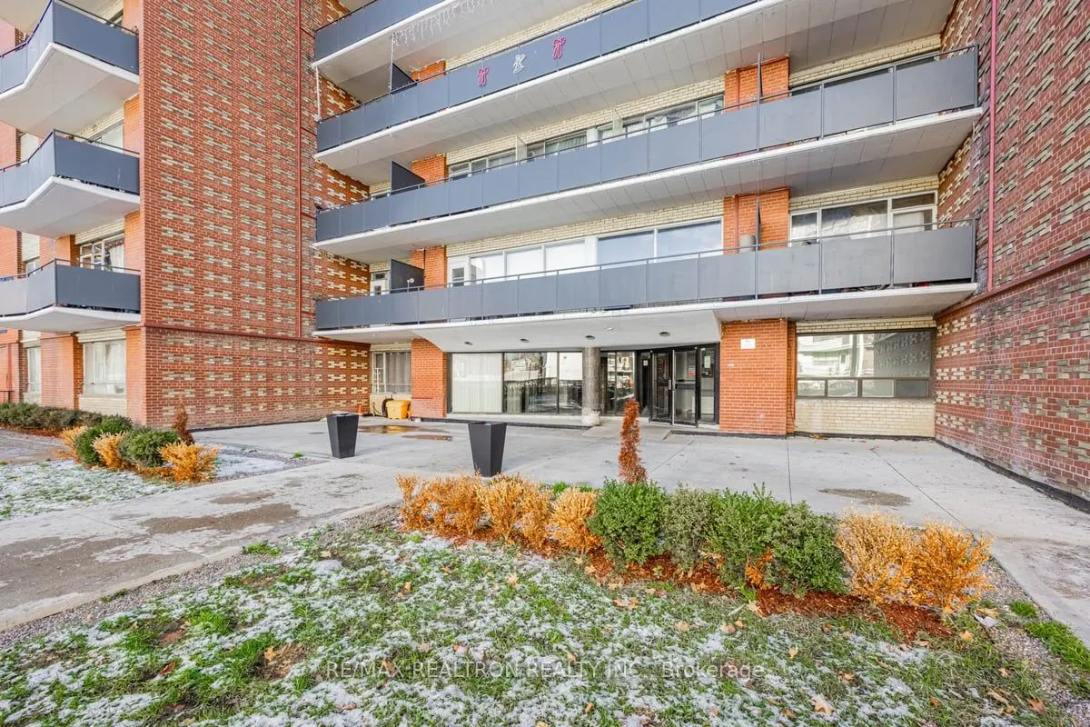 165 Cosburn Avenue #307