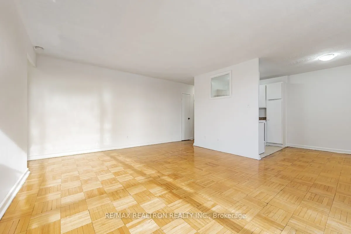 165 Cosburn Avenue #307