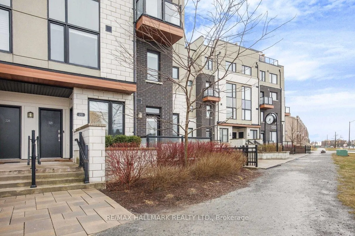 1555 Kingston Road, #212