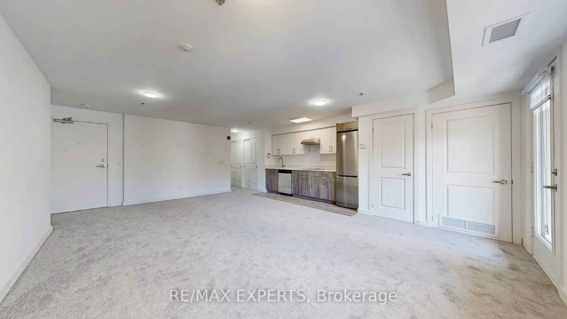 45 Connaught Avenue #203
