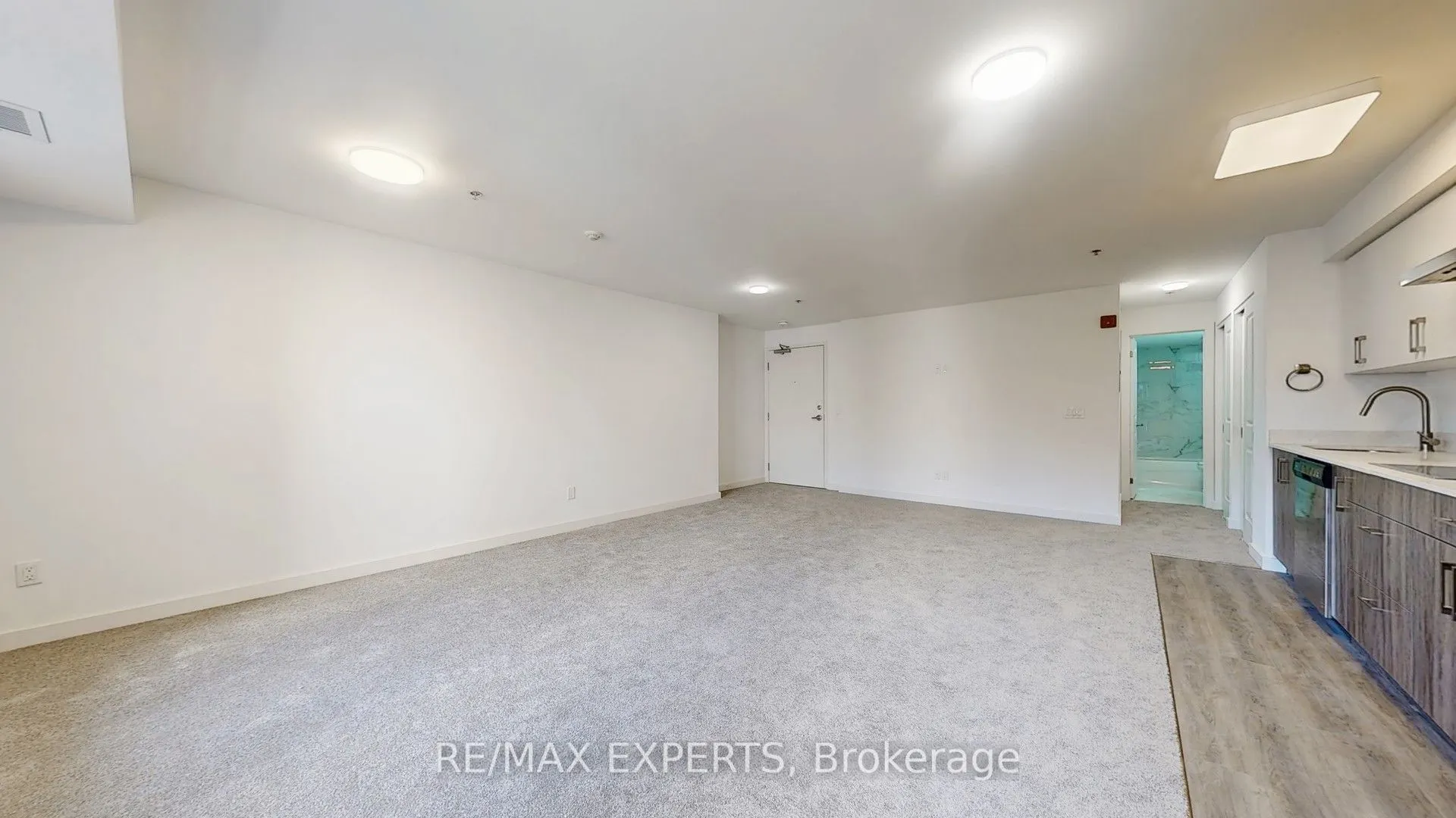 45 Connaught Avenue #203