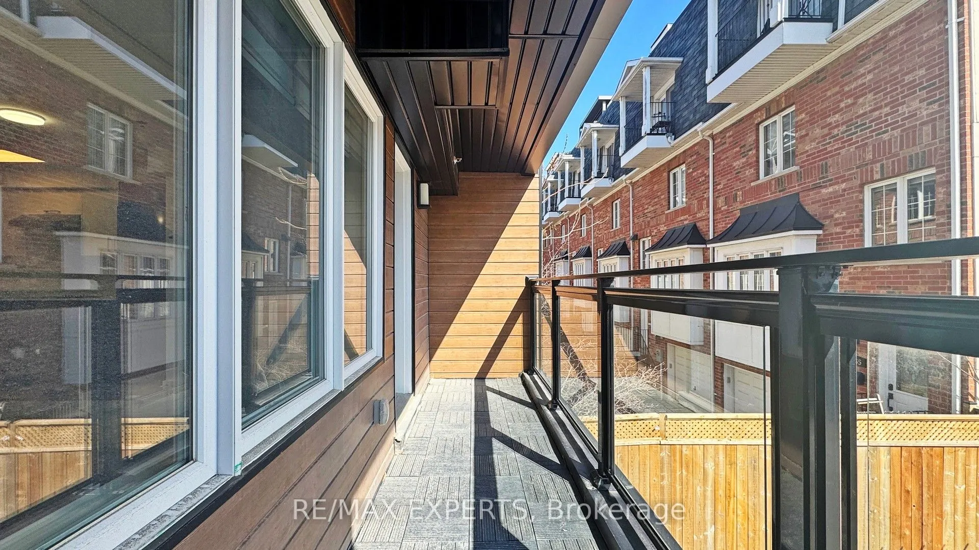 45 Connaught Avenue #203
