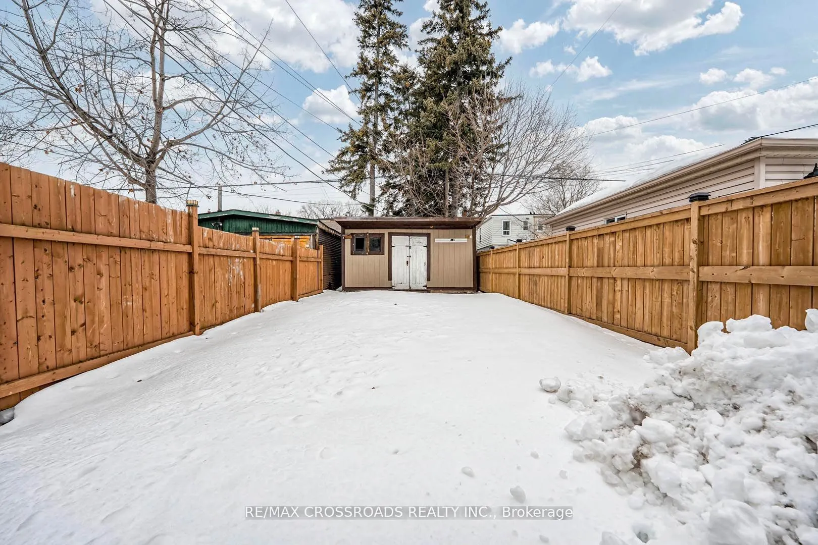548 Glebeholme Boulevard