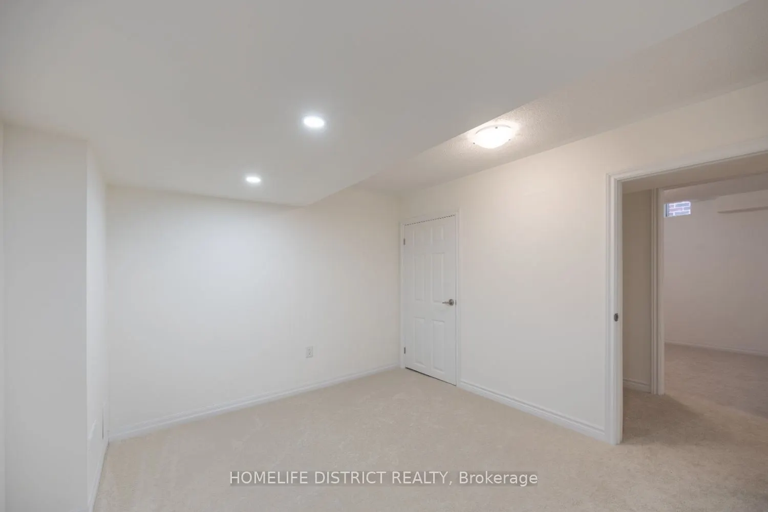 10 Ed Ewert Avenue