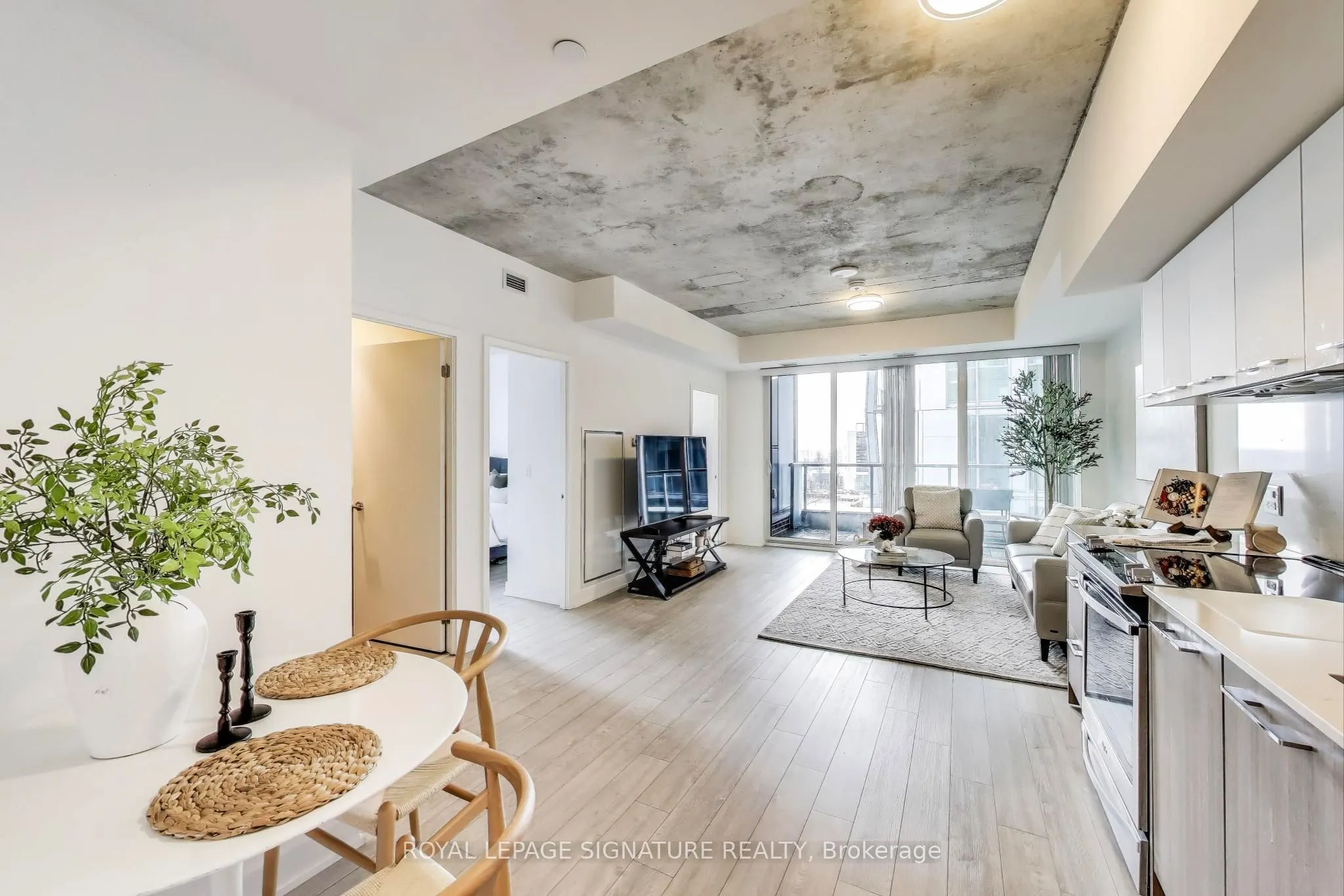 30 Baseball Place, #605