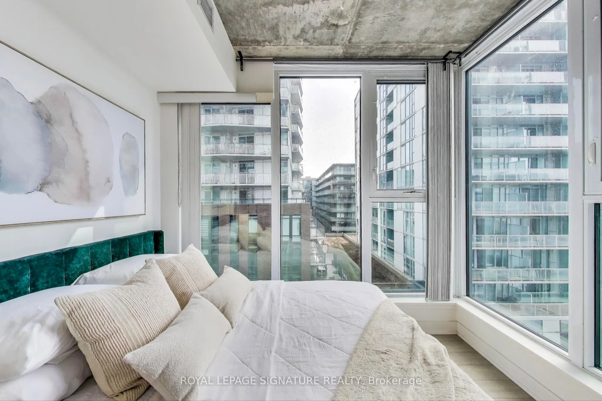 30 Baseball Place, #605