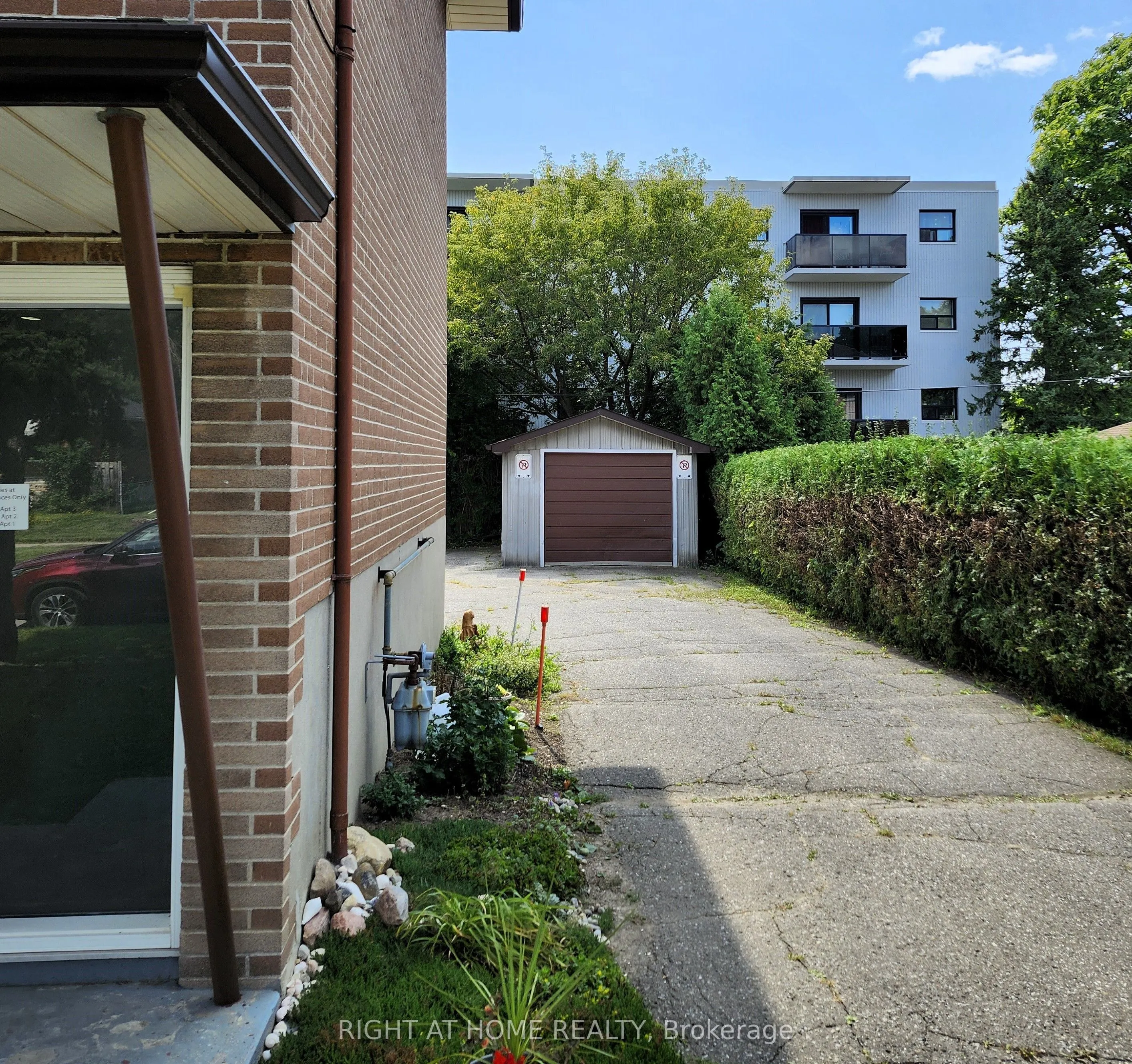 343 Frontenac Avenue