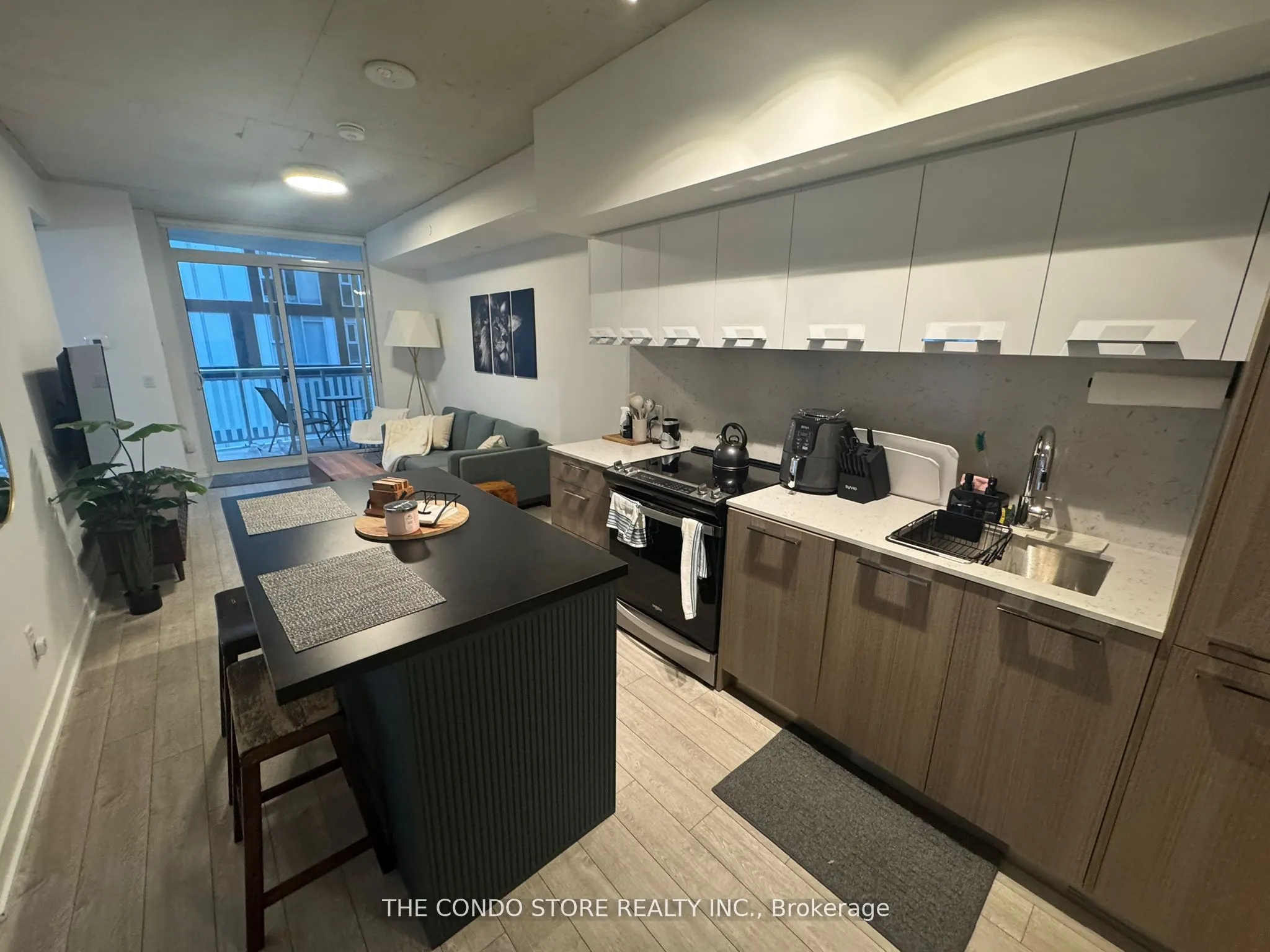 45 Baseball Place #902