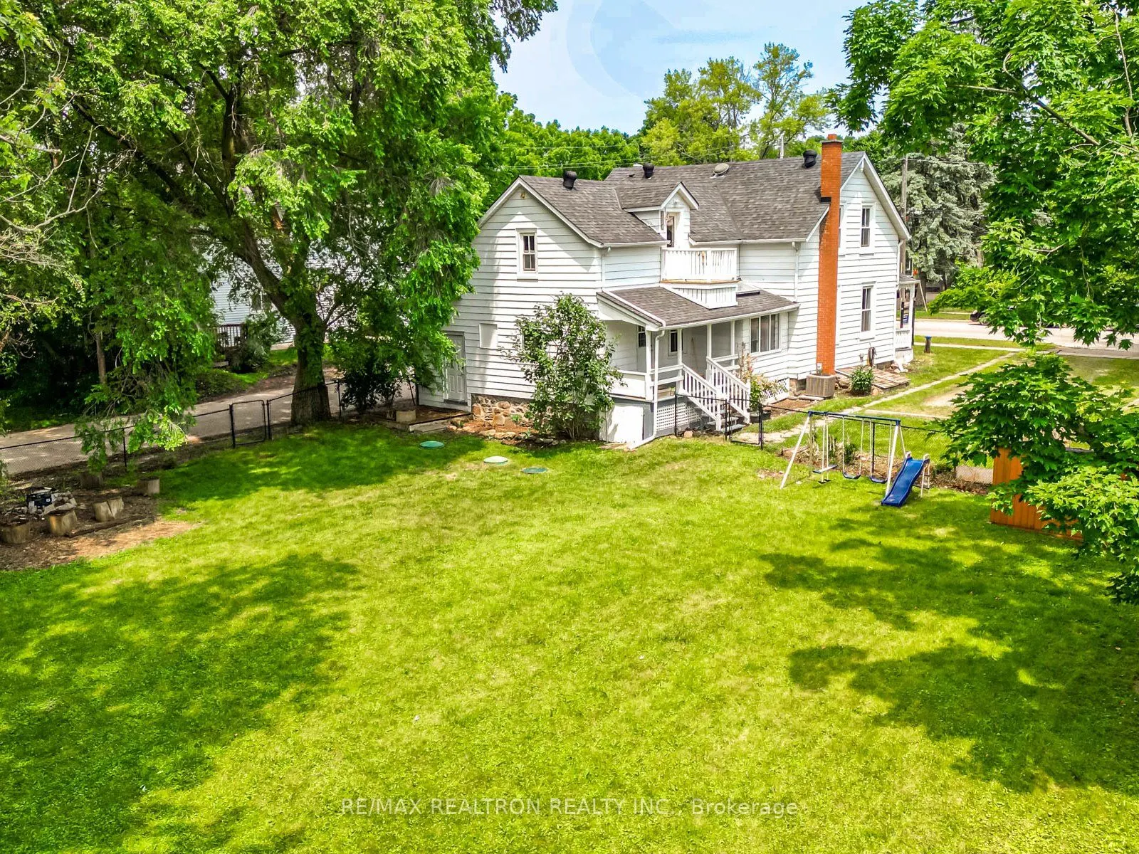 5032 Old Brock Road