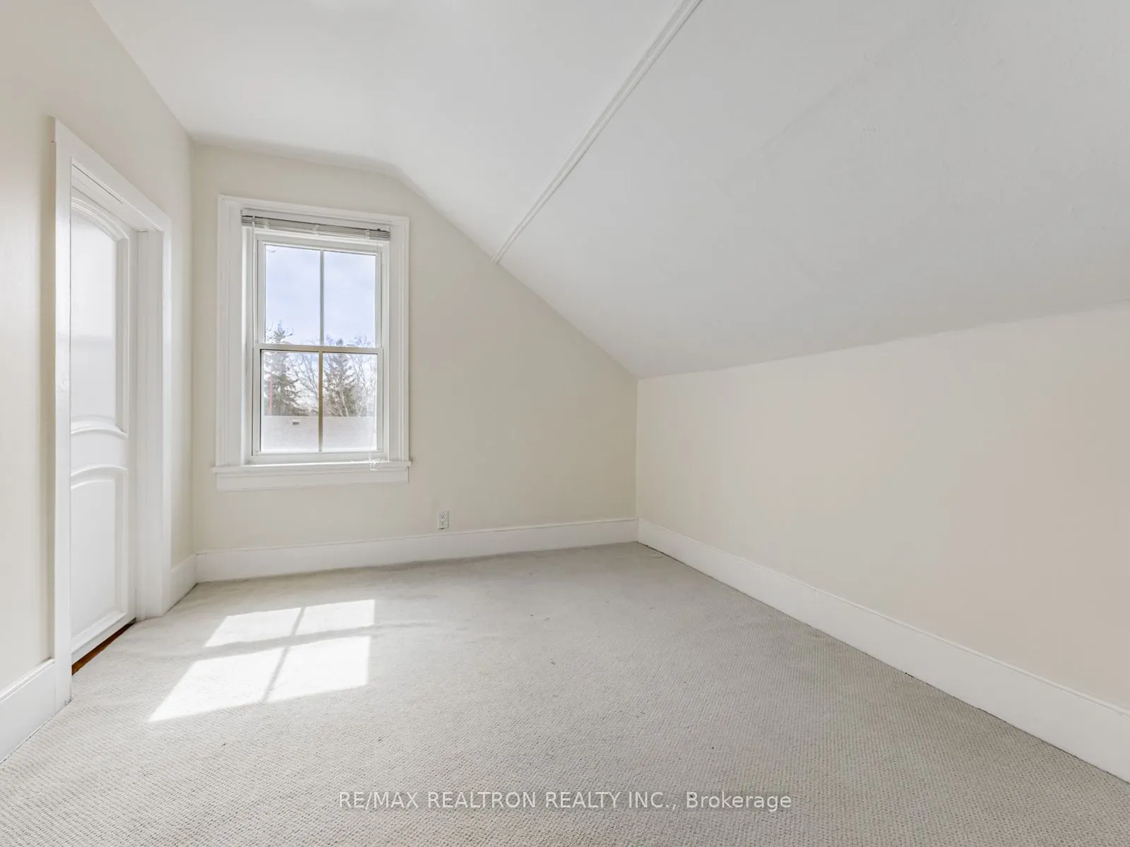 5032 Old Brock Road
