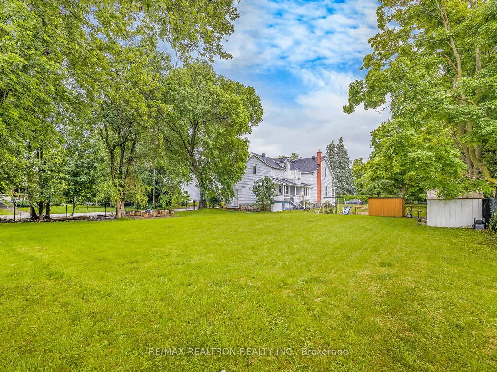 5032 Old Brock Road