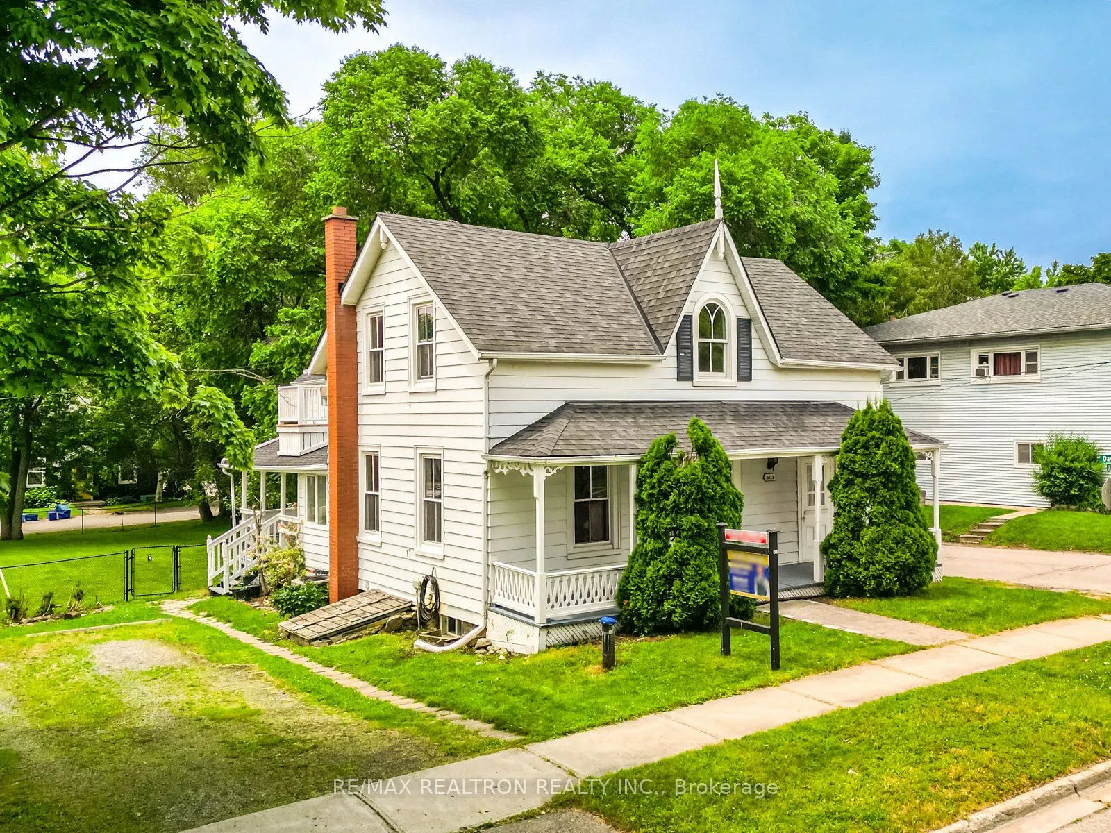 5032 Old Brock Road