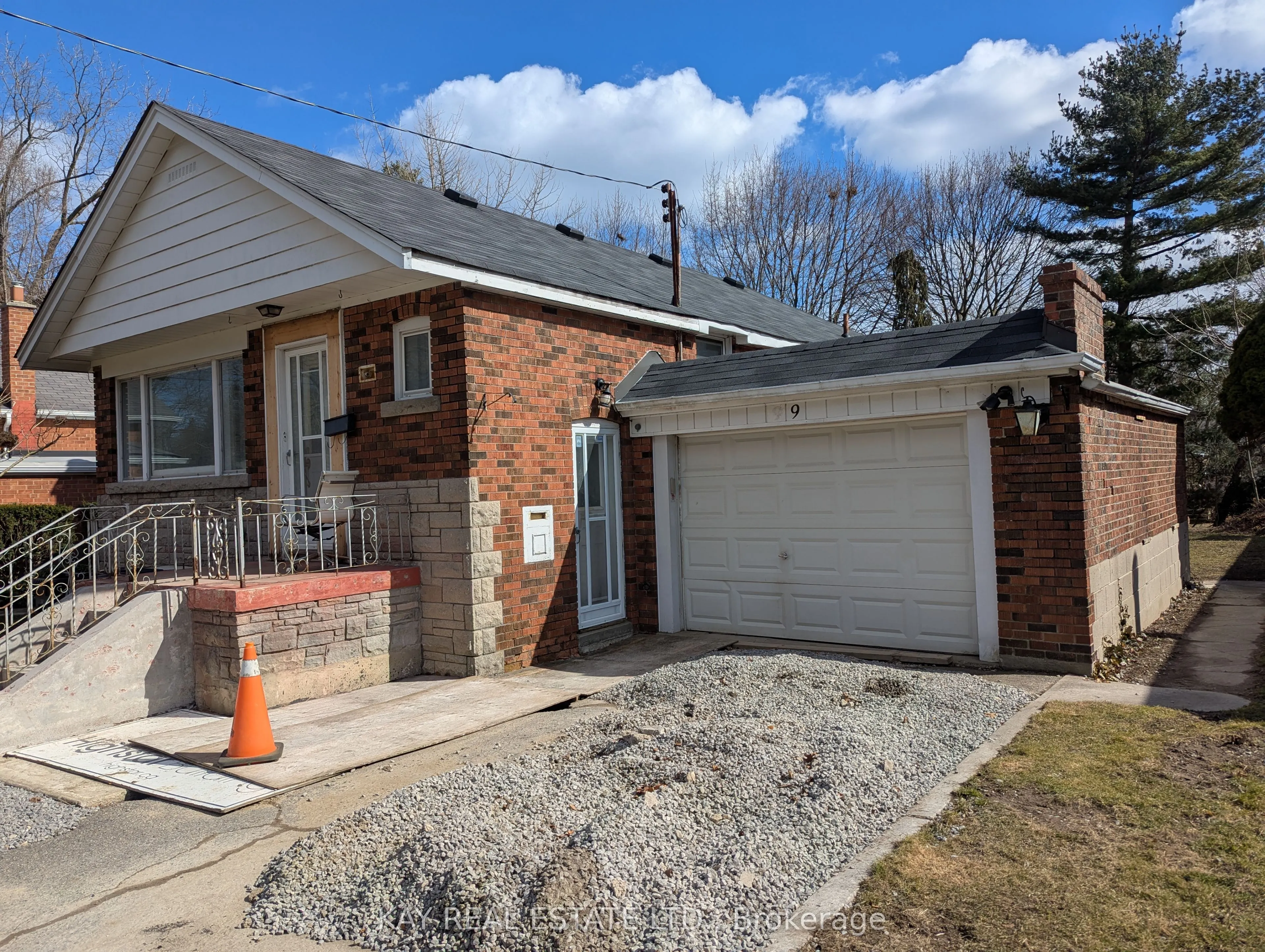 9 Romana Drive