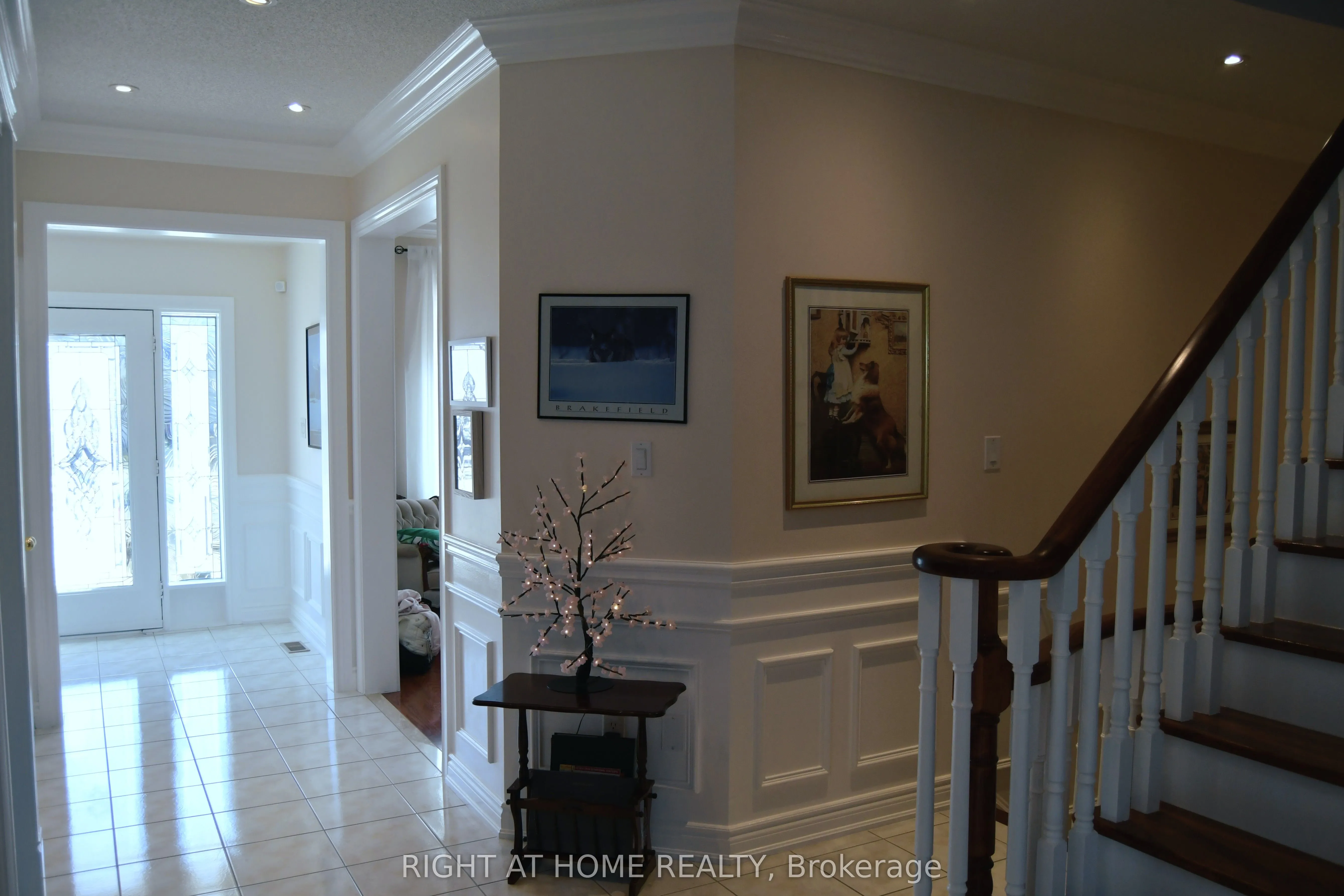 42 WILLIAMSON Drive W