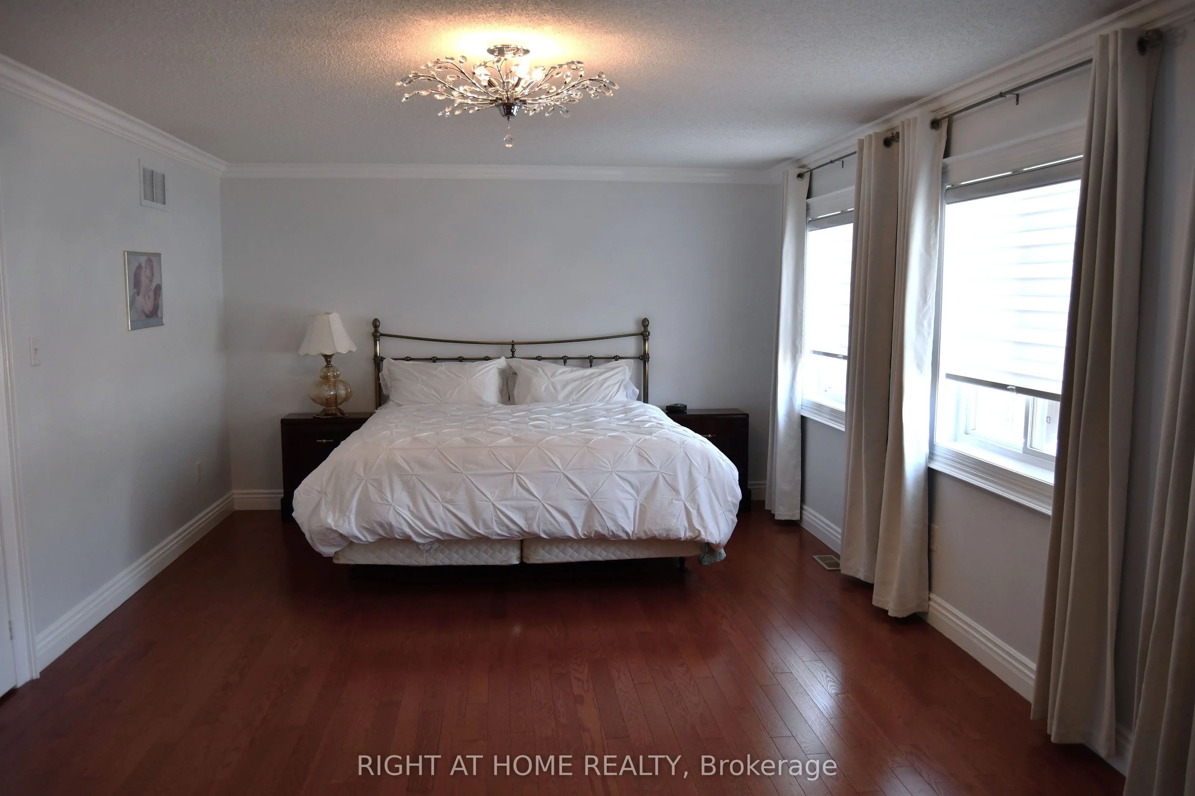 42 WILLIAMSON Drive W