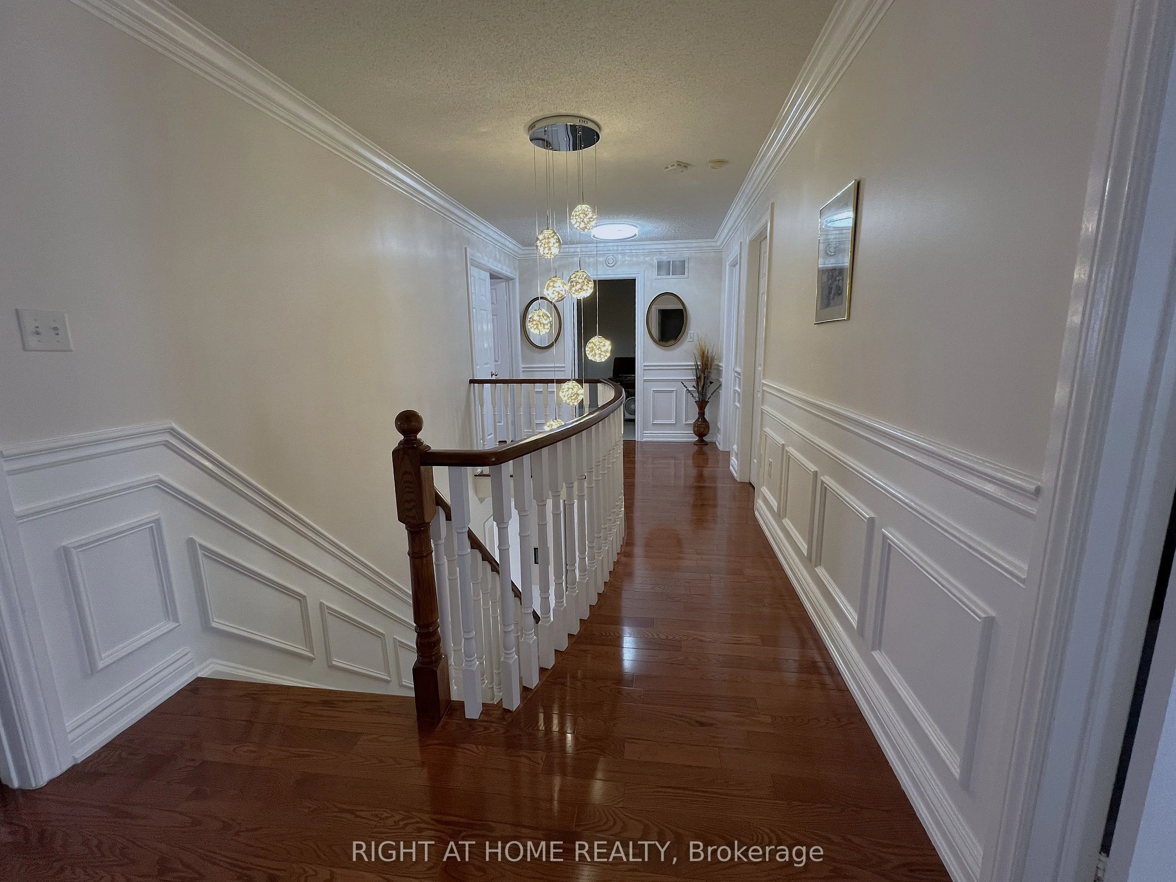 42 WILLIAMSON Drive W