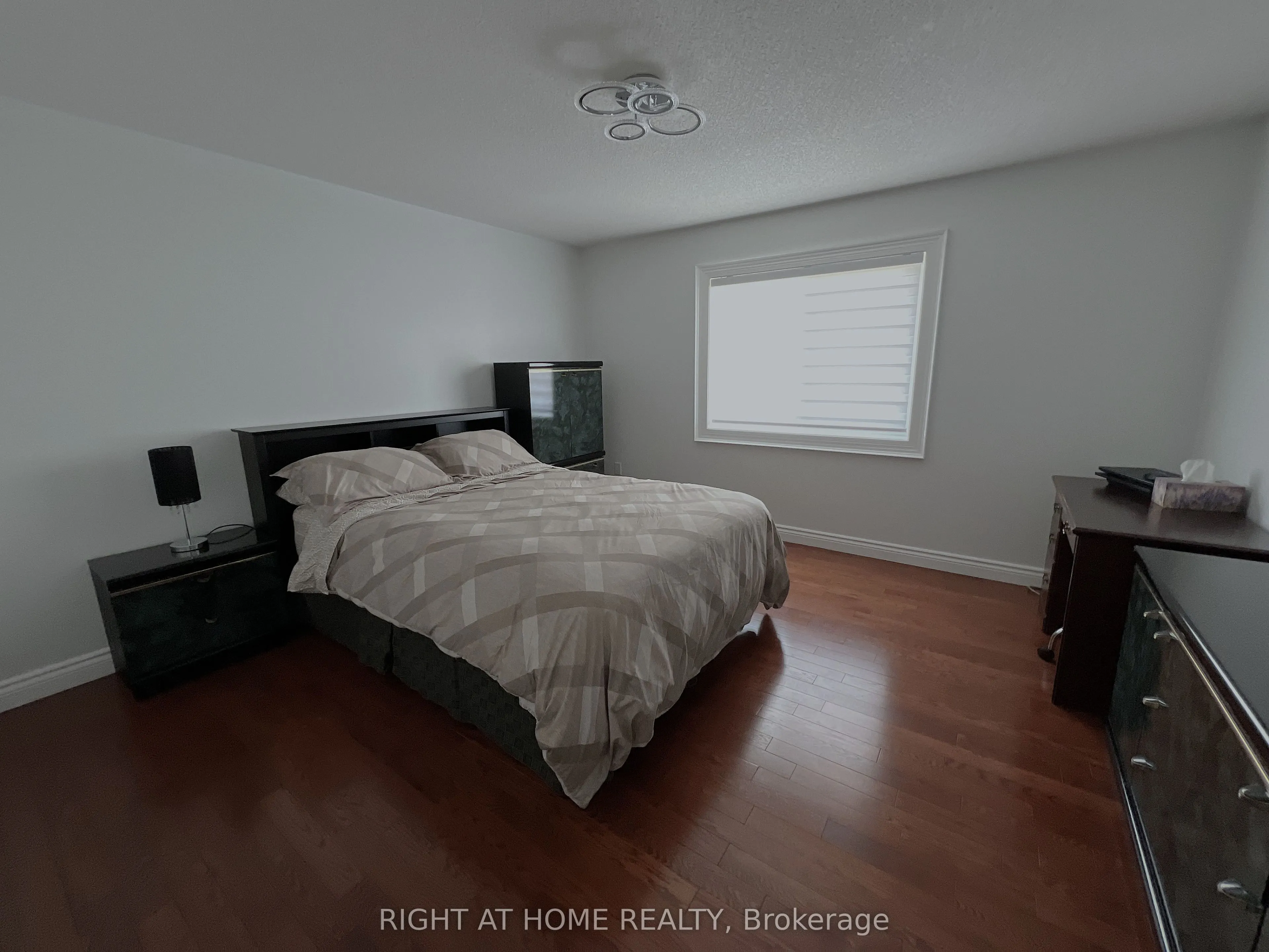 42 WILLIAMSON Drive W