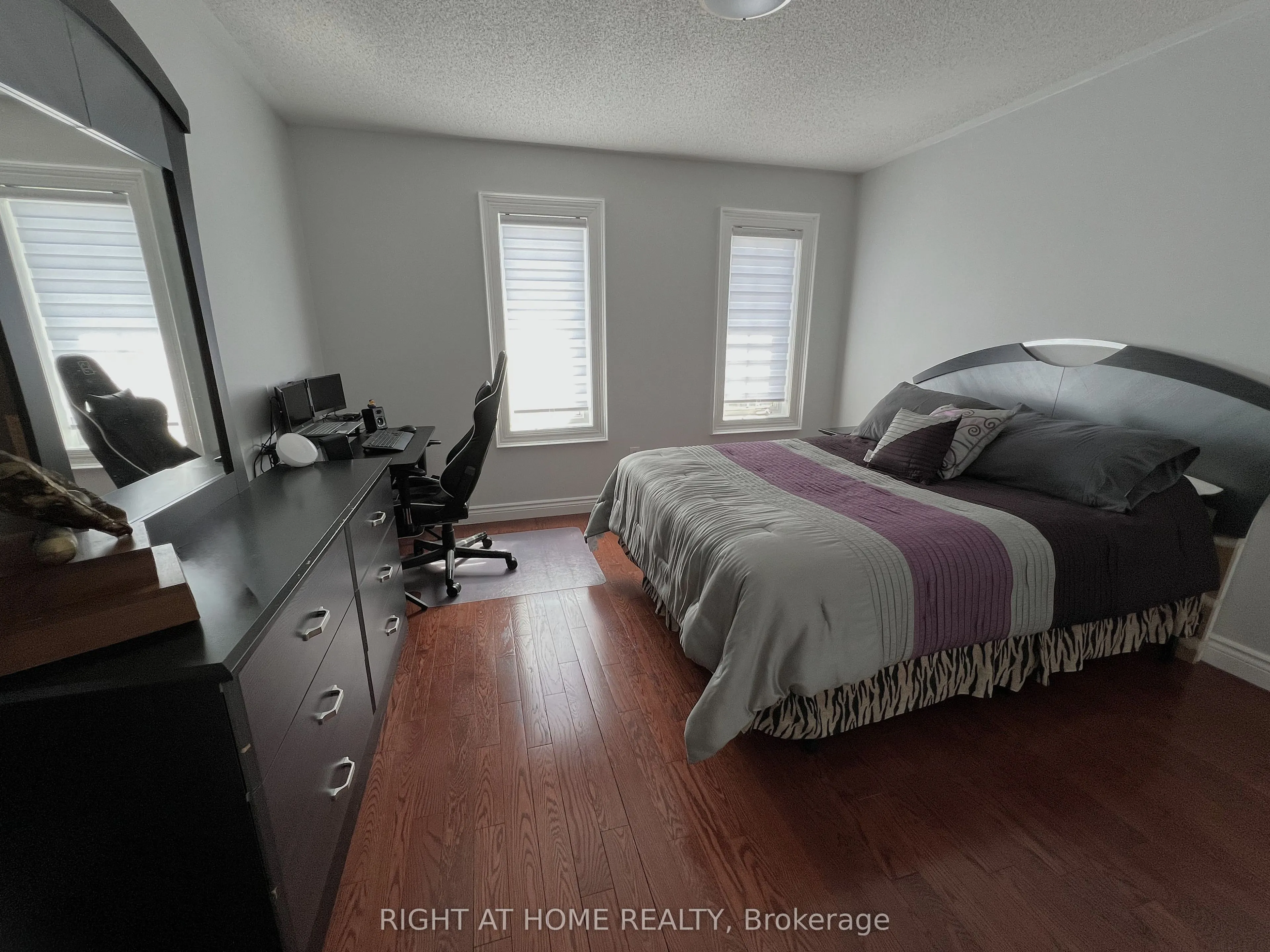 42 WILLIAMSON Drive W