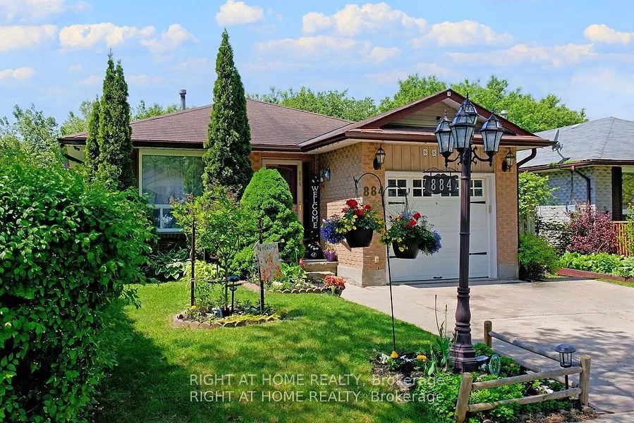 884 Southgate Drive S