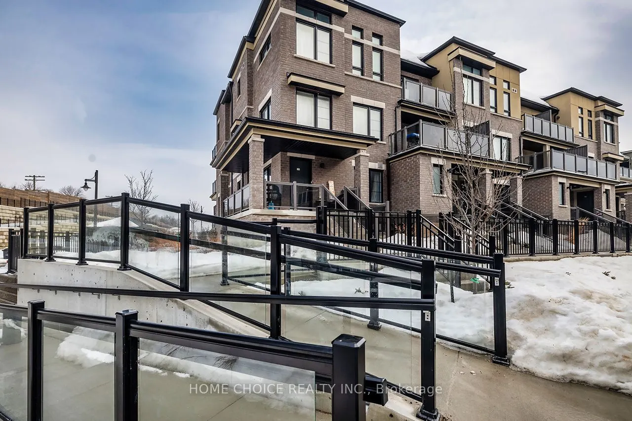 26B Lookout Drive, #15