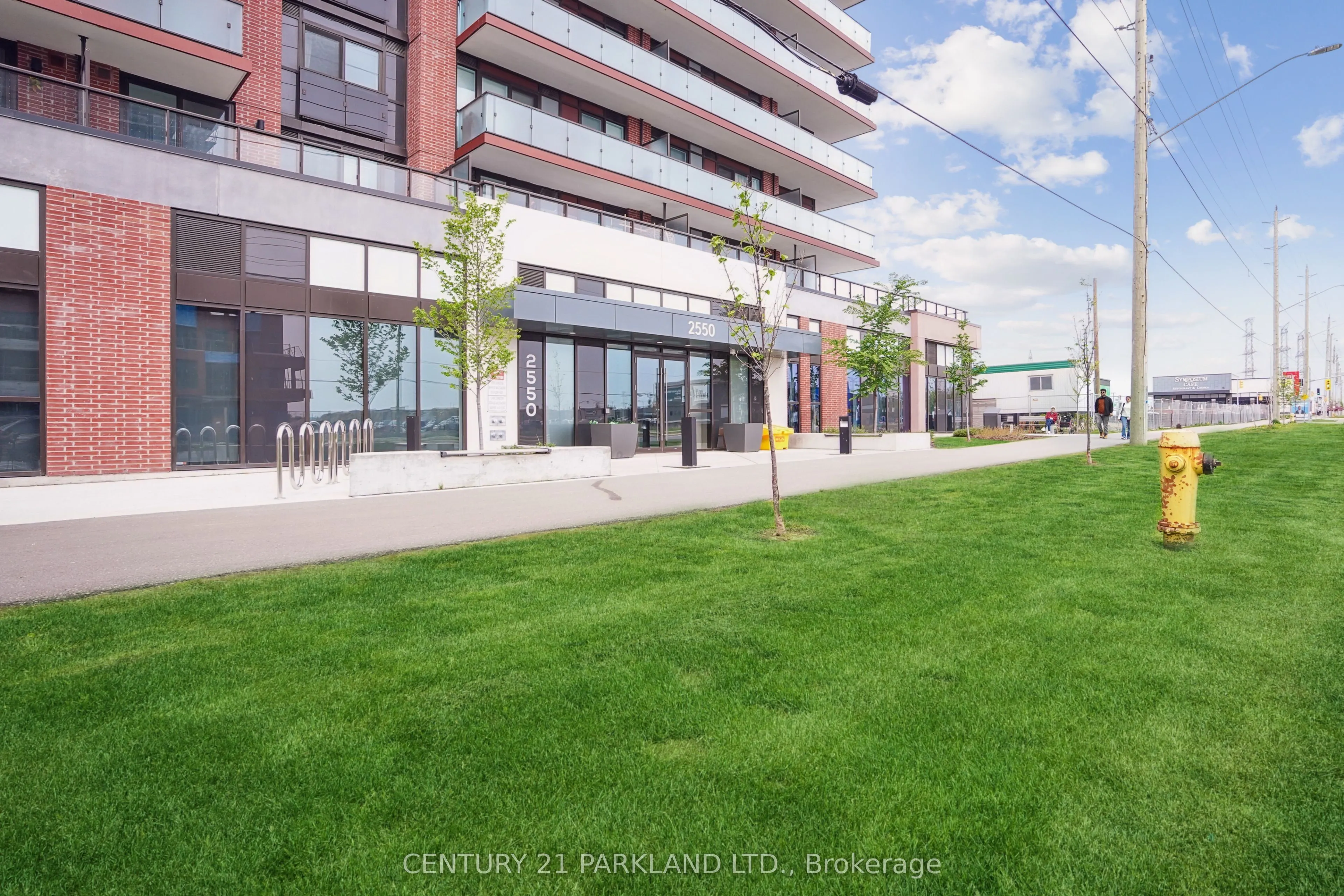 2550 Simcoe Street N #2003