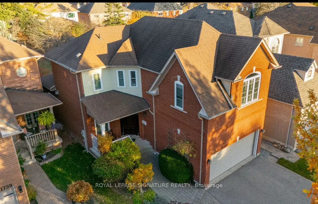 1757 Autumn Crescent