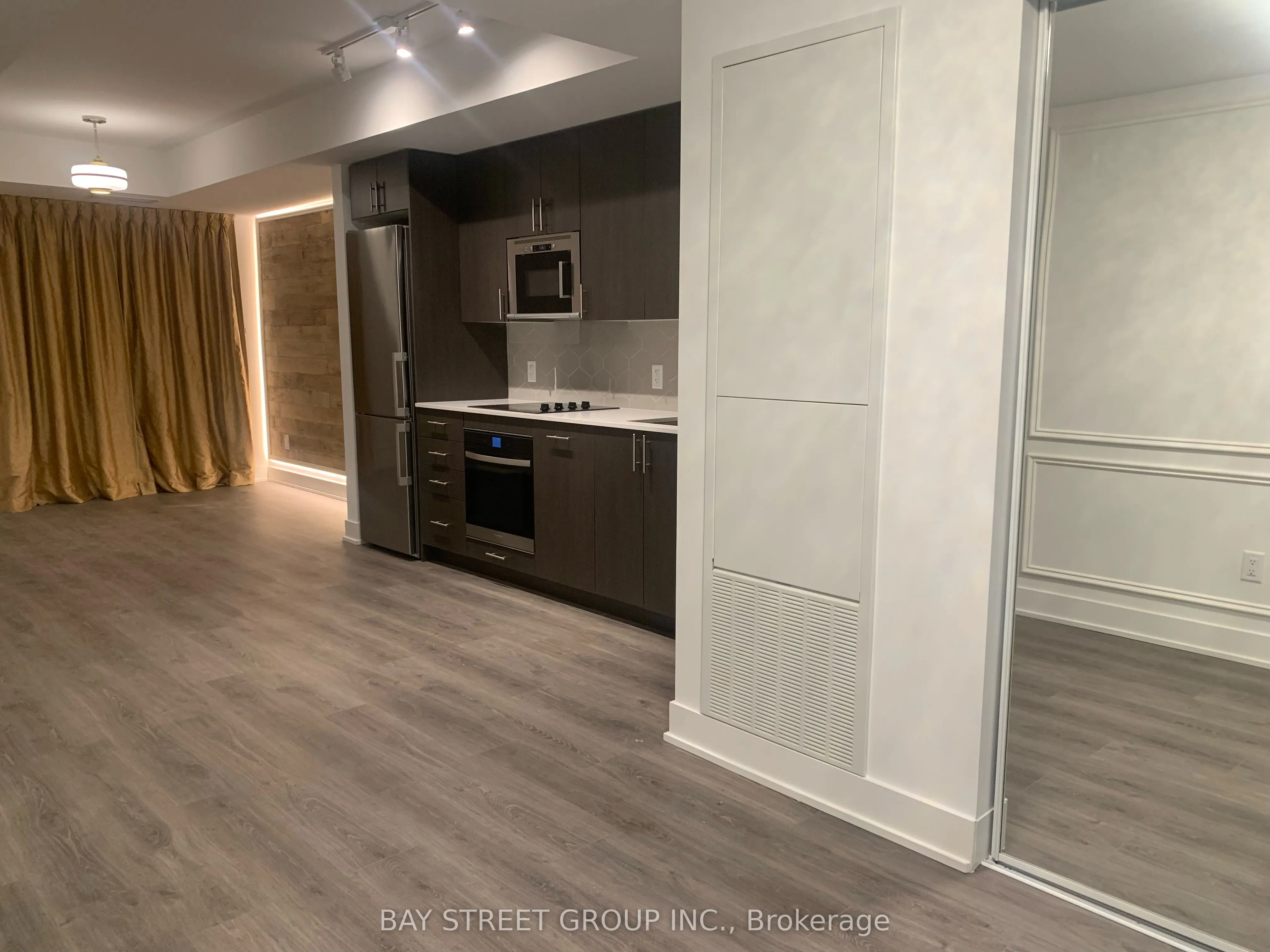 2545 Simcoe Street N #2520