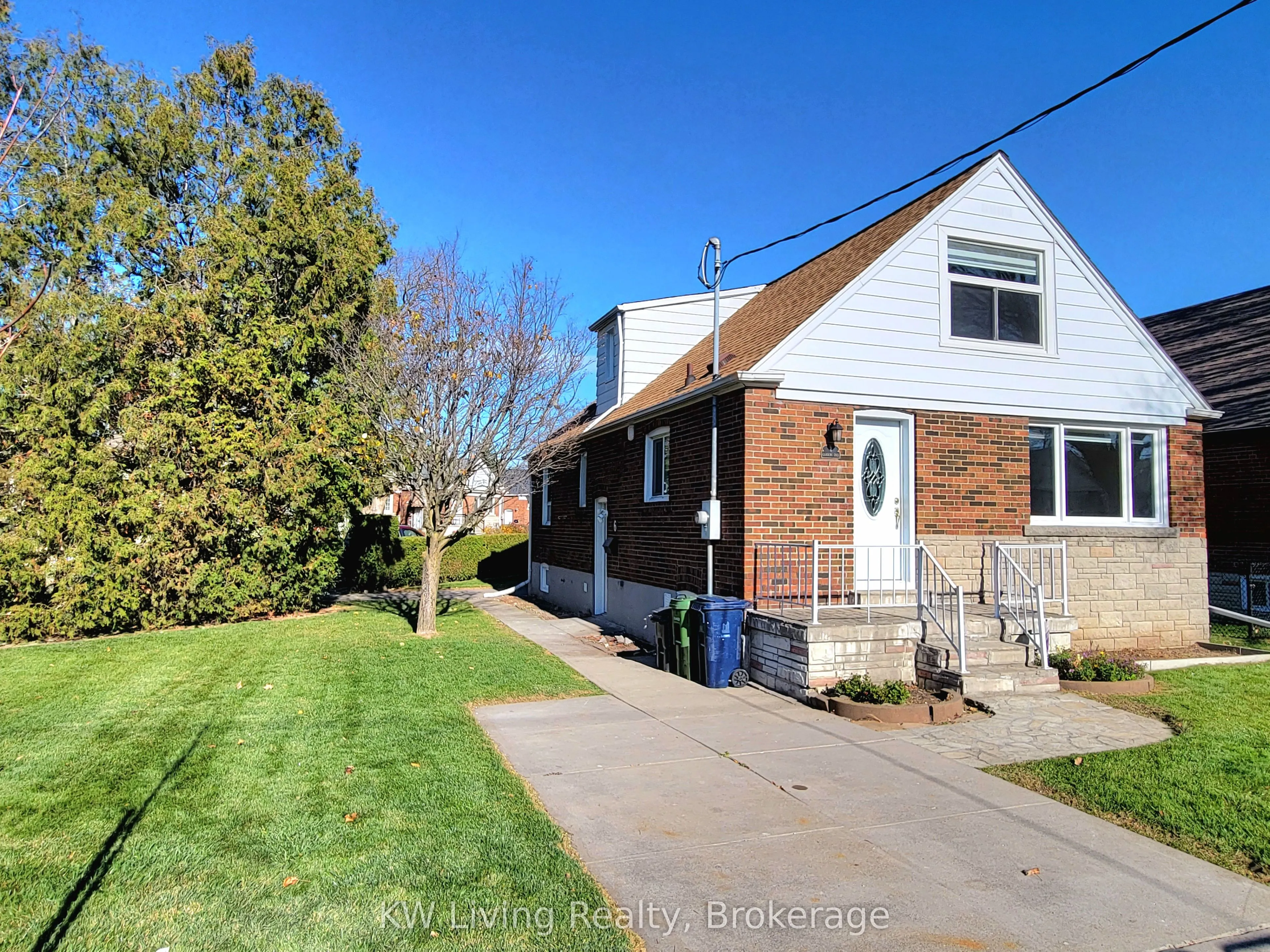 6 Gardens Crescent, #Main & 2nd