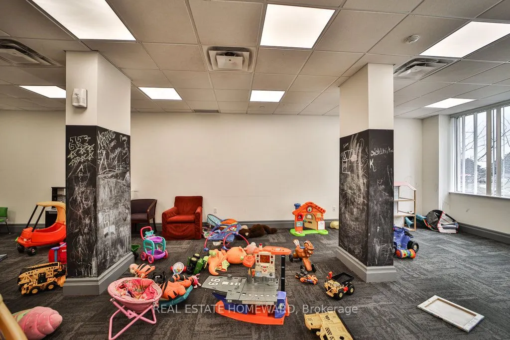 1 Lee Centre Drive, #PH 308