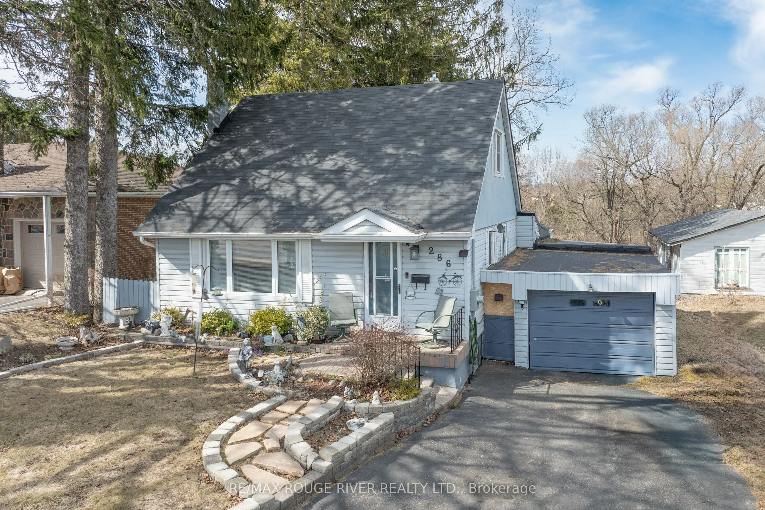 286 King Street E