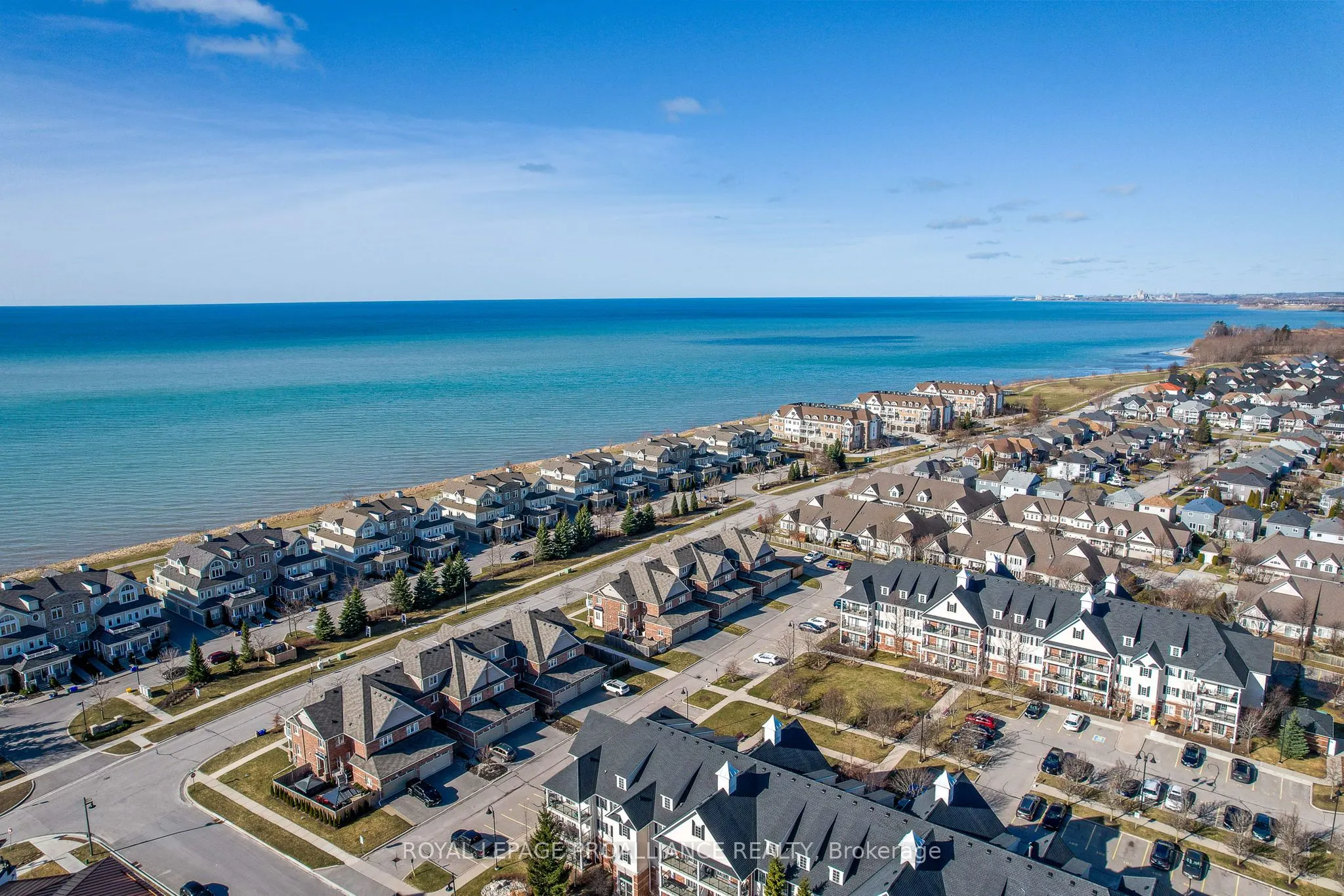 50 Lakebreeze Drive, #221
