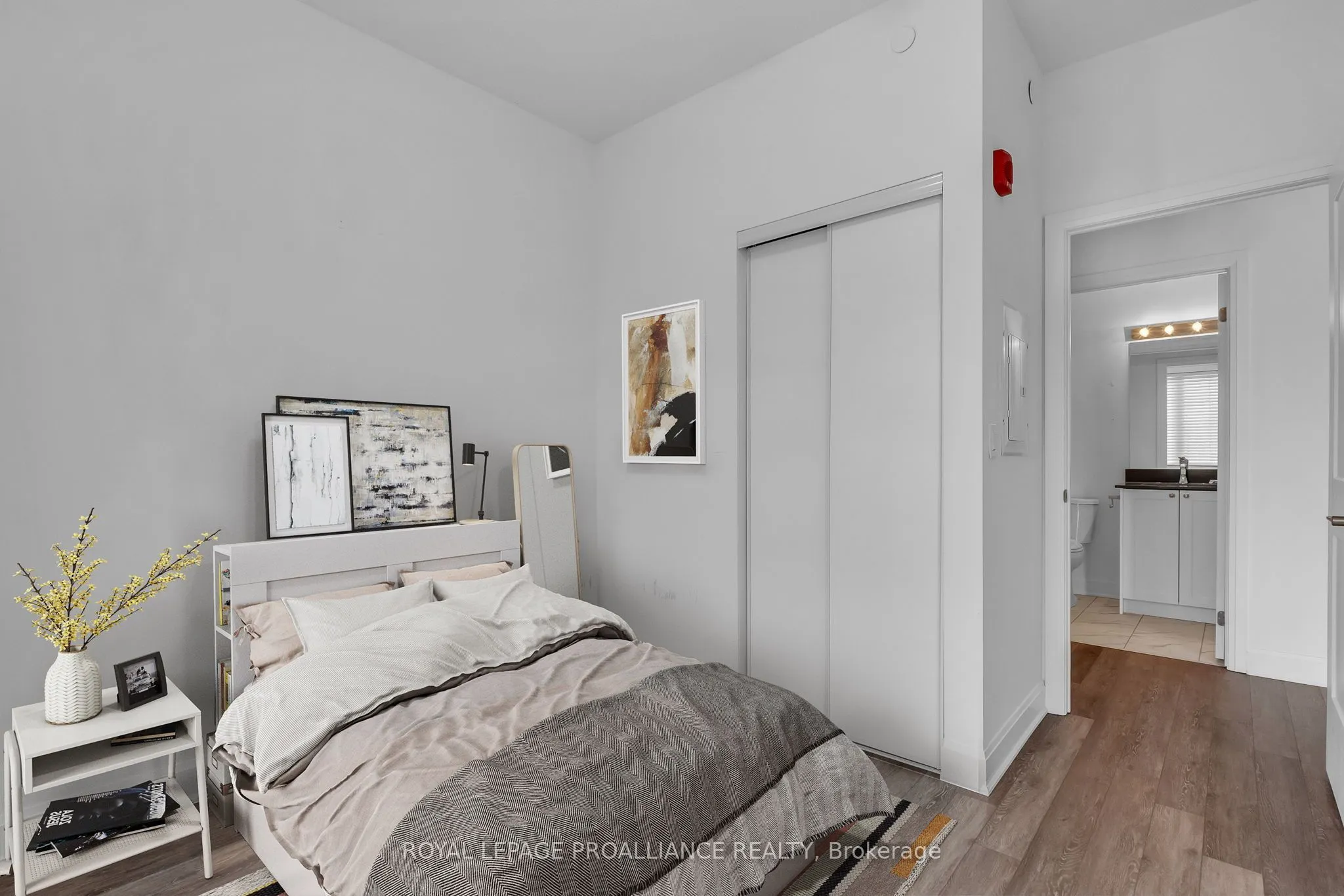 50 Lakebreeze Drive, #221