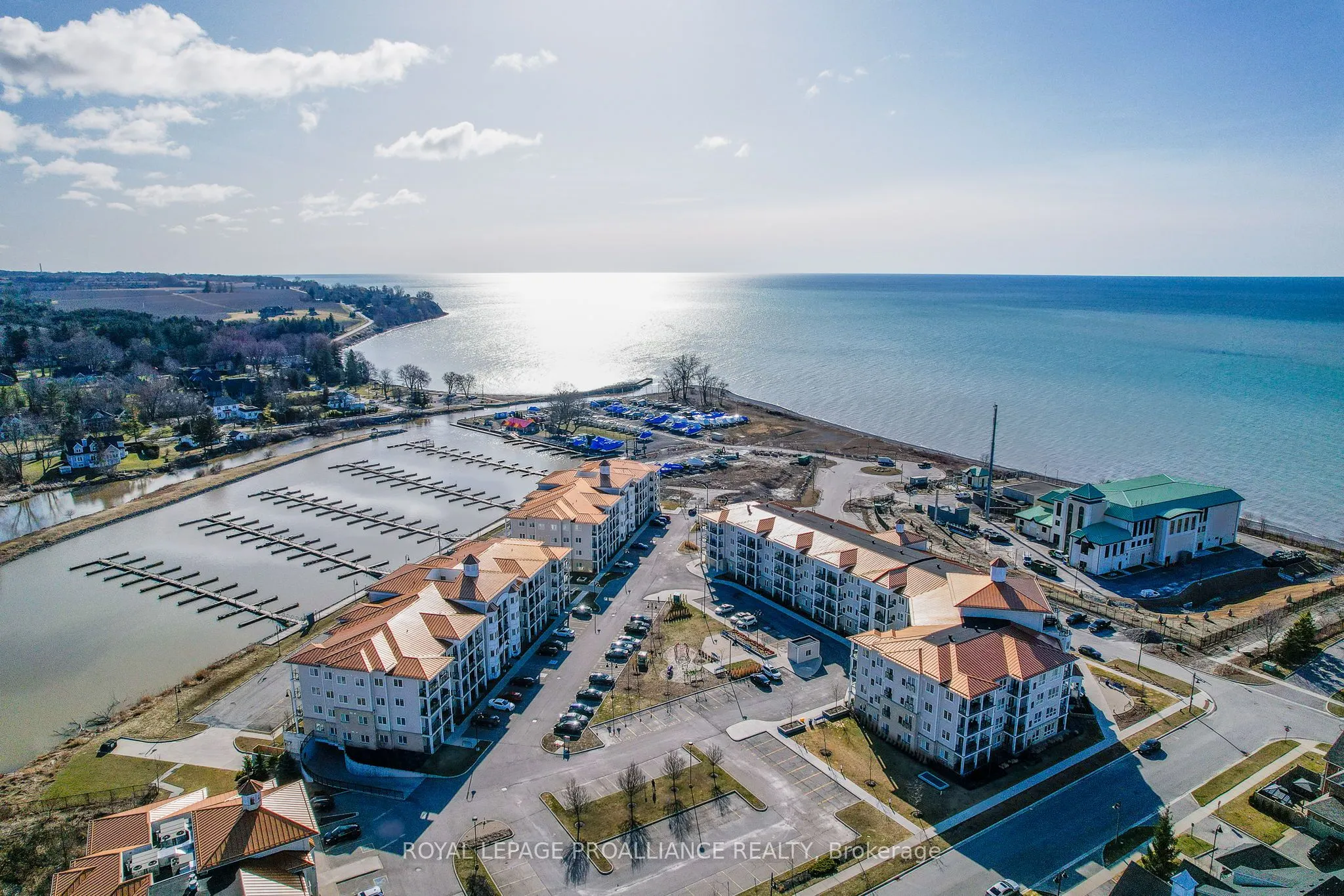 50 Lakebreeze Drive, #221