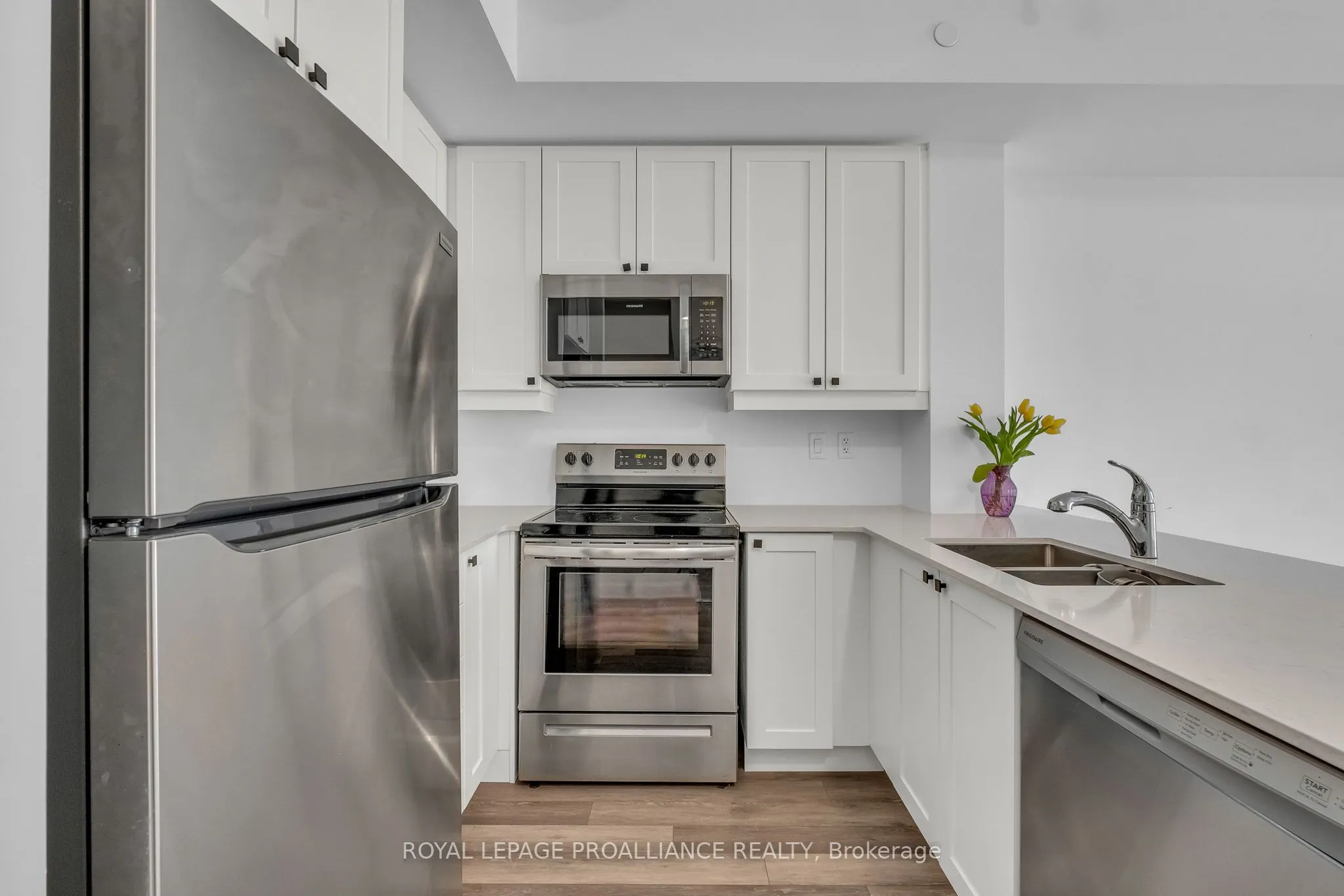 50 Lakebreeze Drive, #221