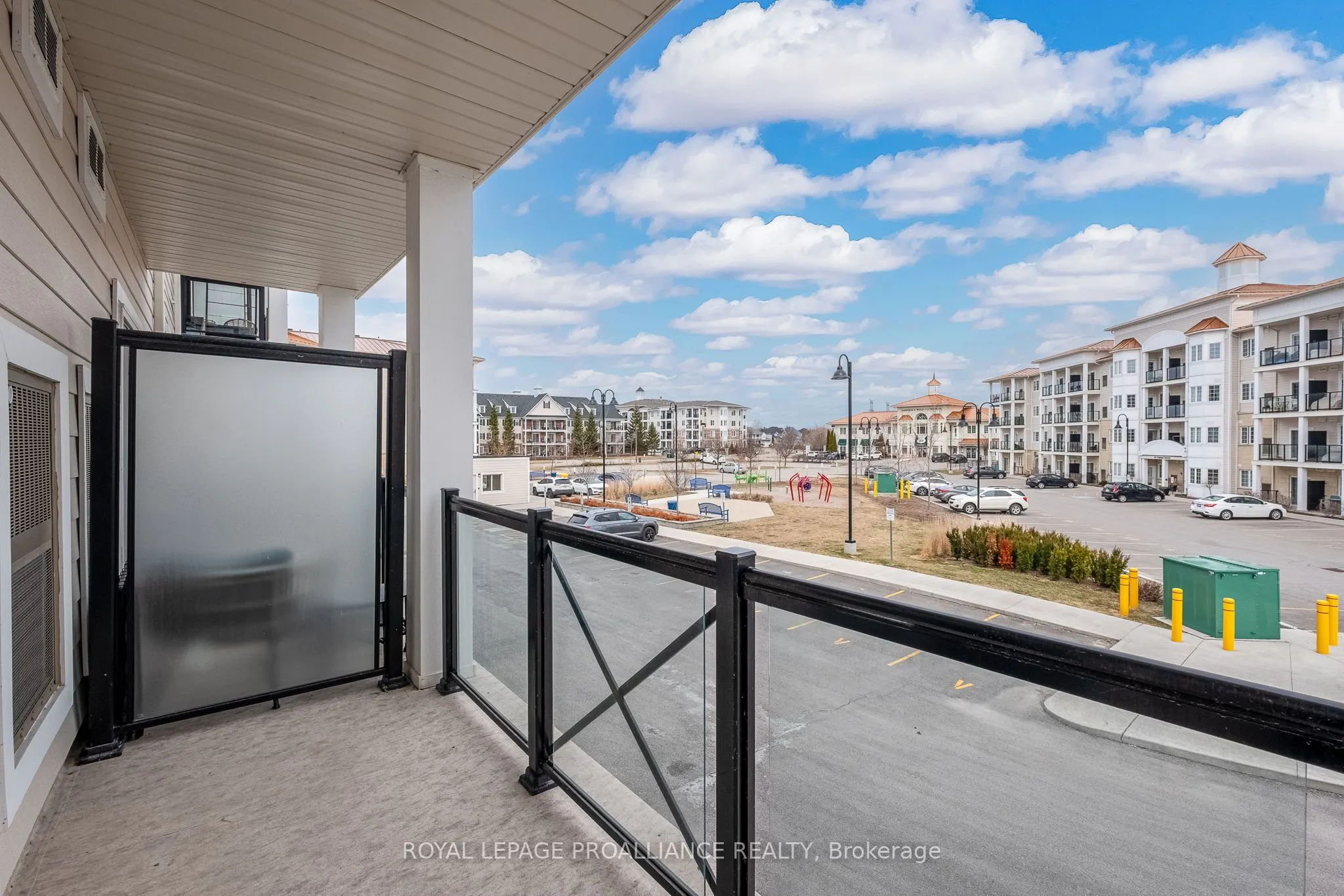 50 Lakebreeze Drive, #221
