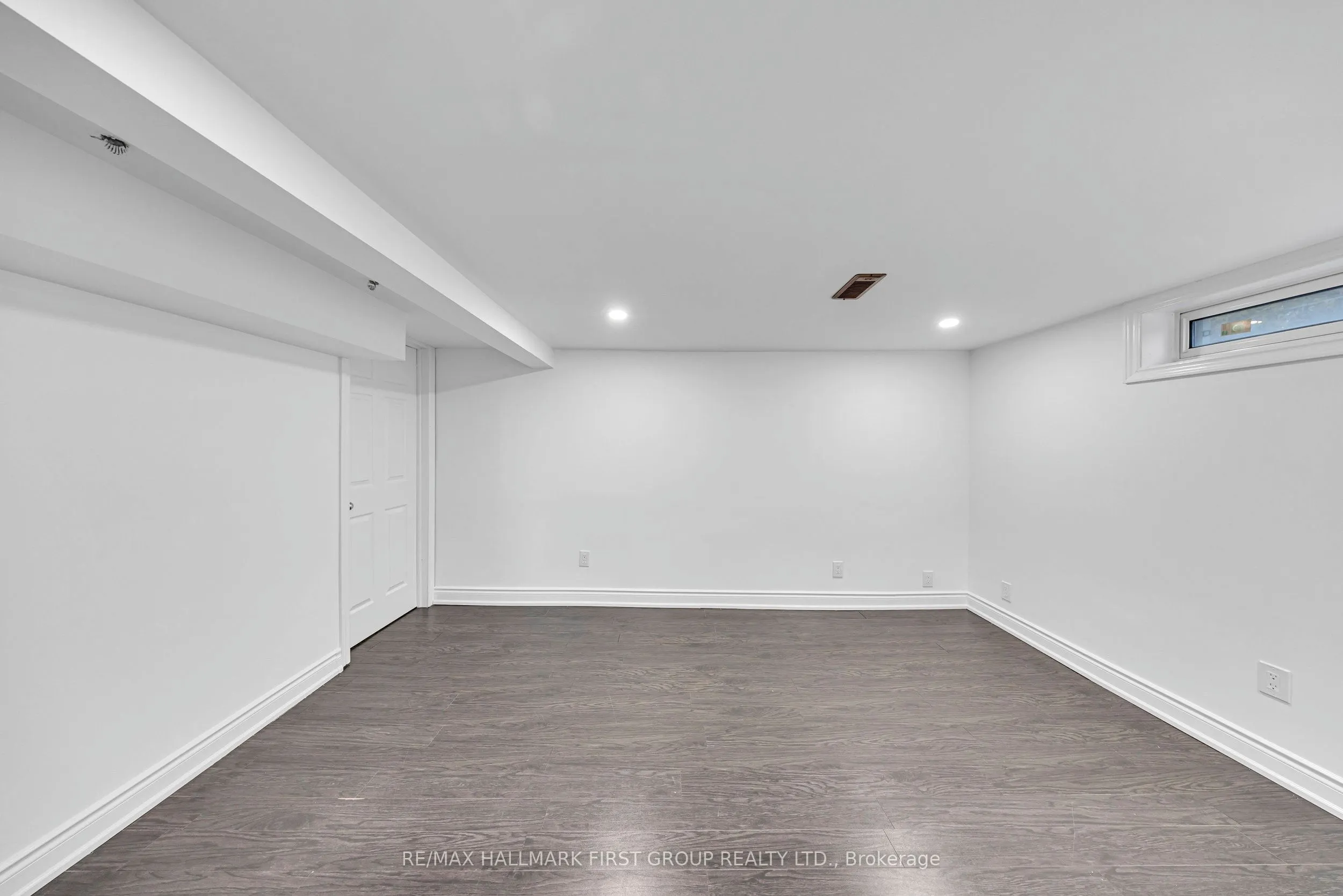 962 Midland Avenue