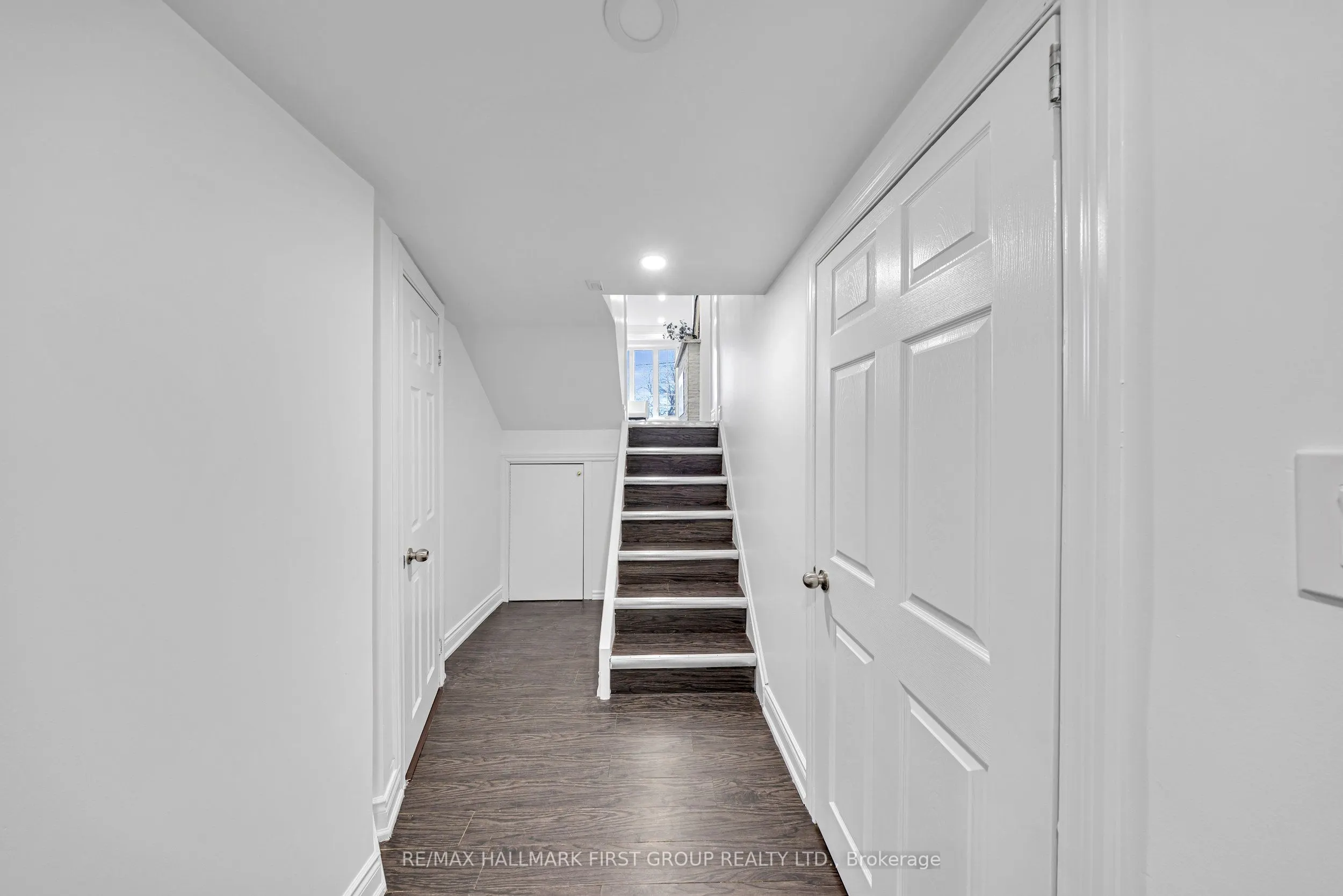 962 Midland Avenue